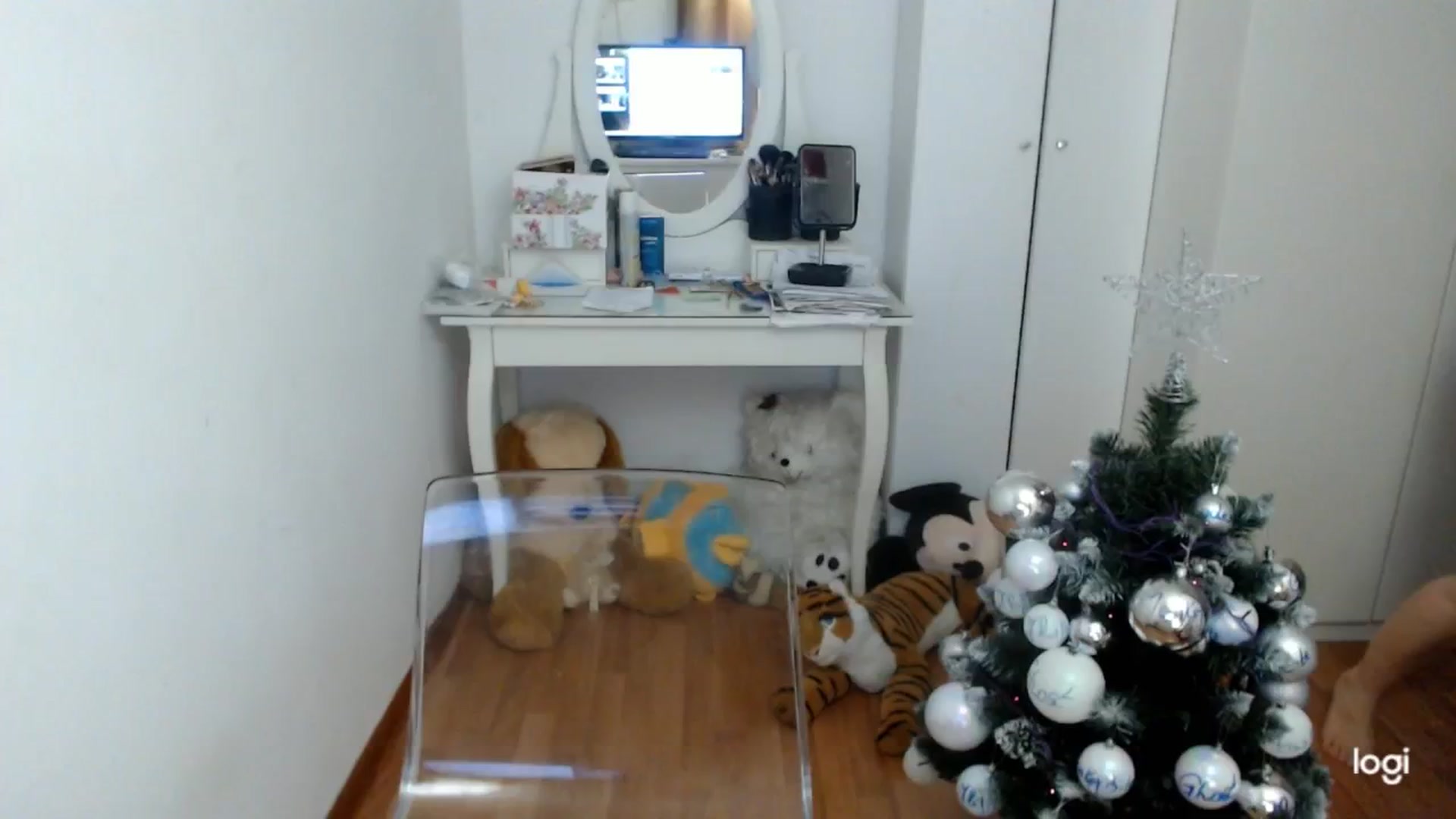 Gallery image thumbnail from WinterJewel's myfreecams stream on, 12/20/2024, 09:56 image 1 of 20
