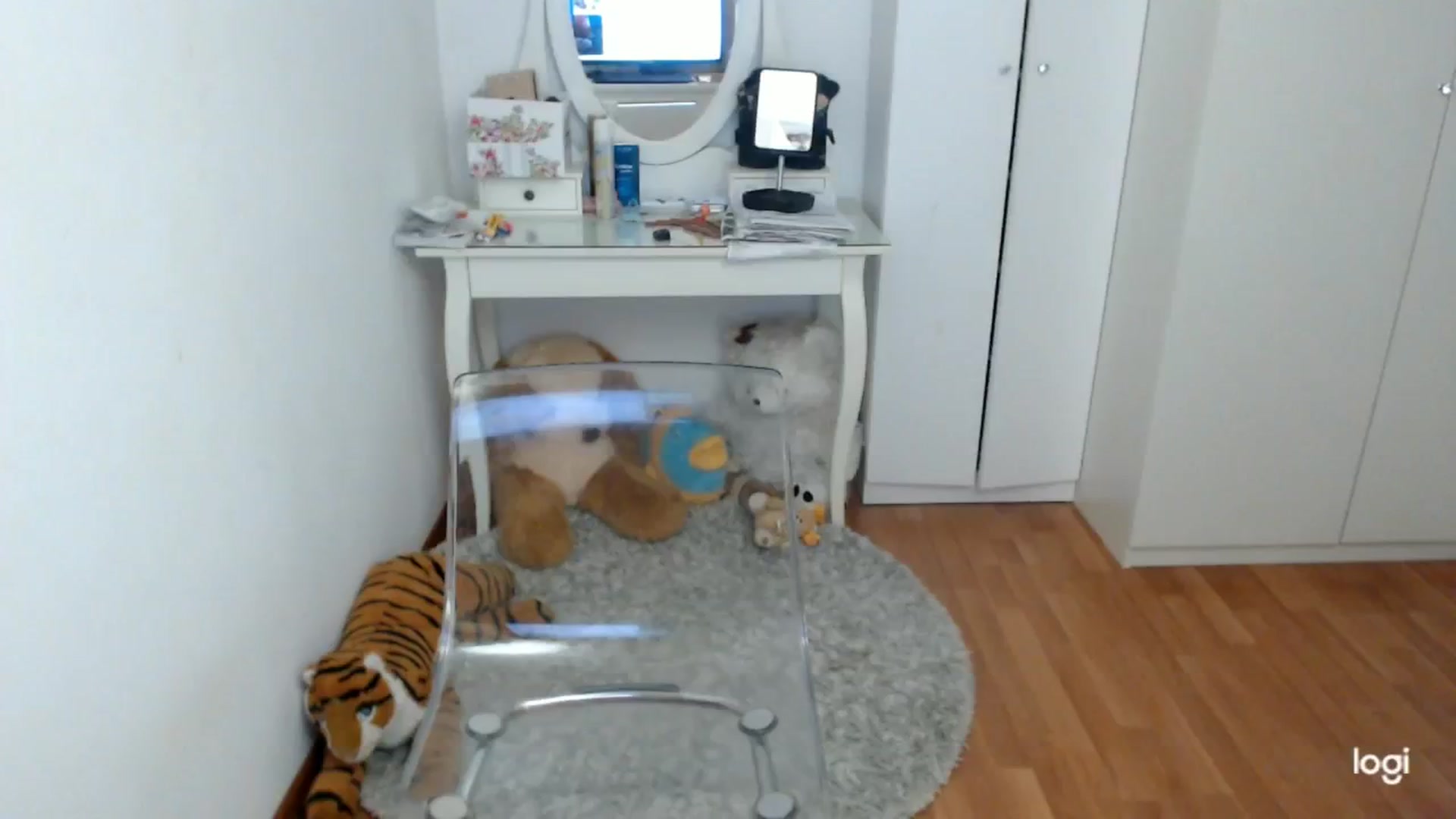 Gallery image thumbnail from WinterJewel's myfreecams stream on, 01/06/2025, 09:32 image 5 of 20