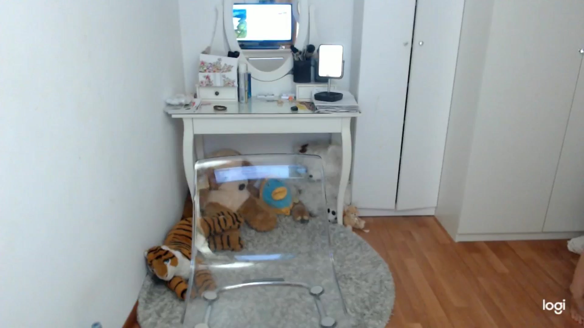 Gallery image thumbnail from WinterJewel's myfreecams stream on, 01/13/2025, 09:30 image 2 of 20