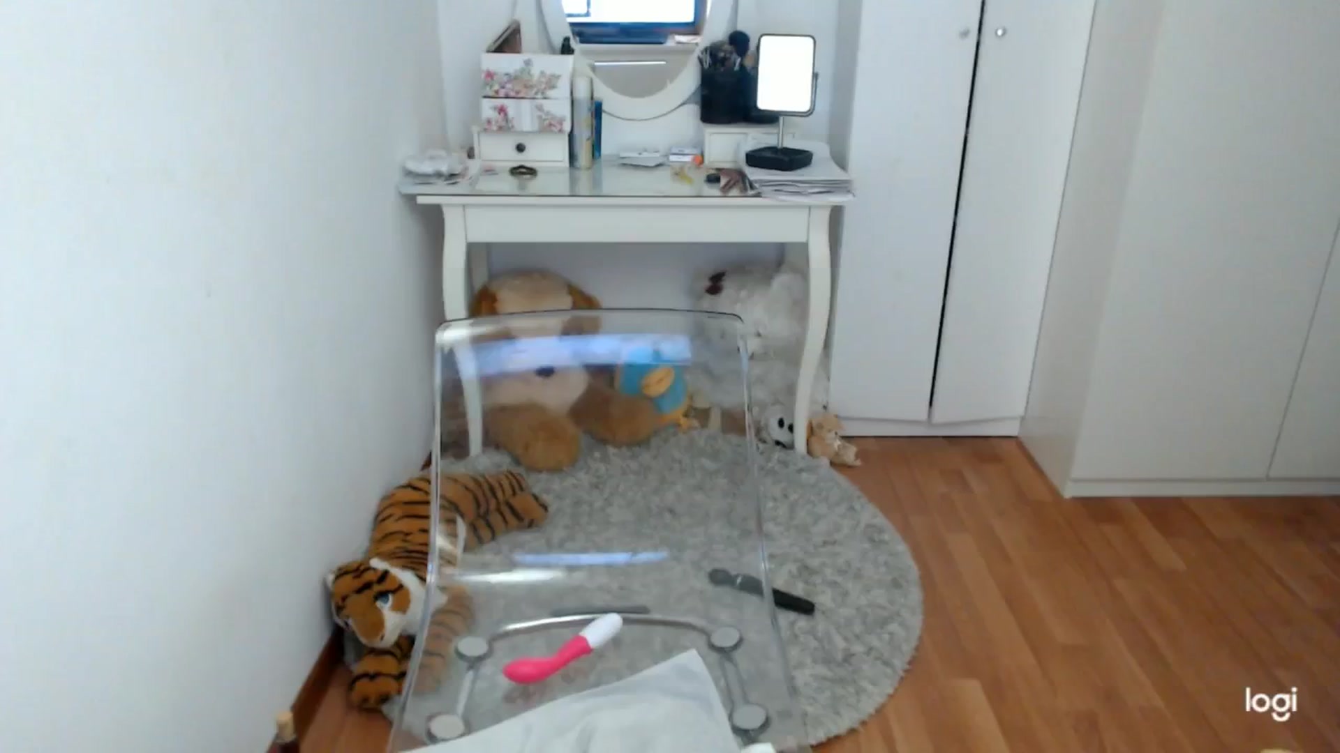 Gallery image thumbnail from WinterJewel's myfreecams stream on, 01/19/2025, 10:34 image 15 of 20