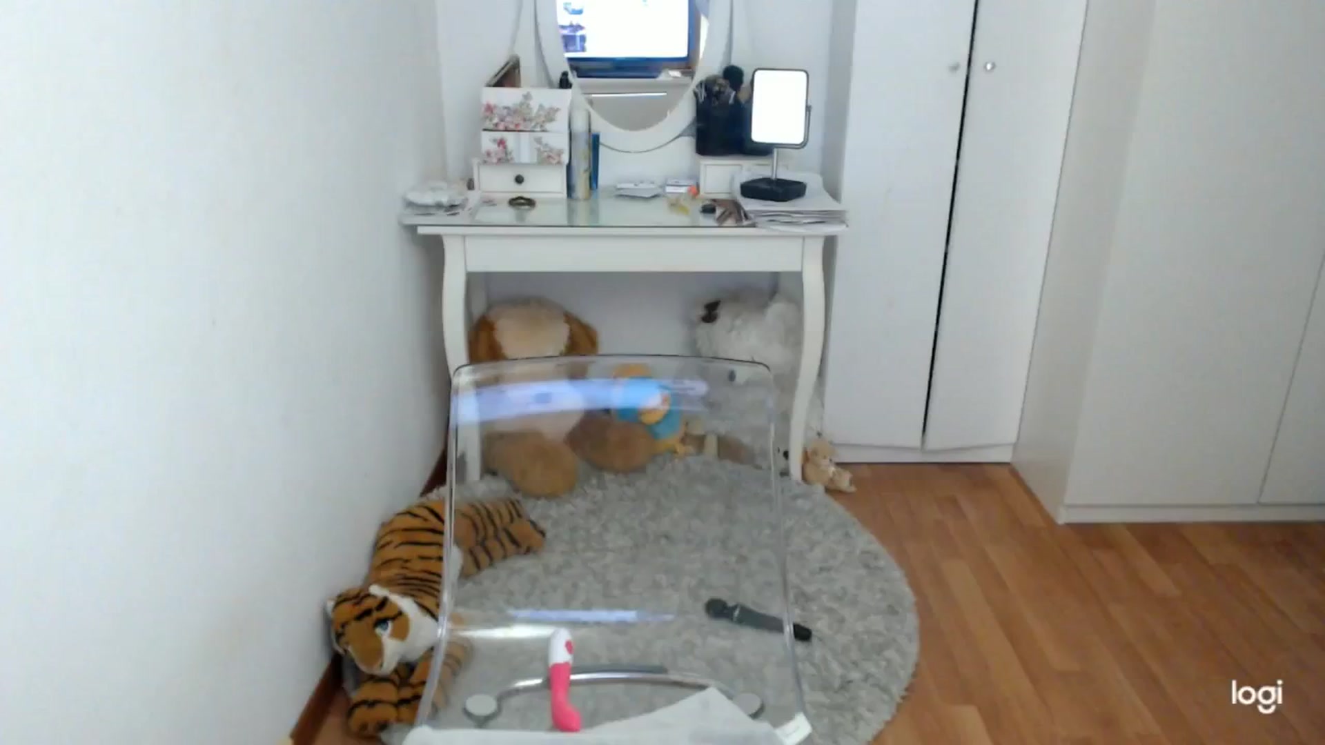 Gallery image thumbnail from WinterJewel's myfreecams stream on, 01/19/2025, 10:34 image 9 of 20