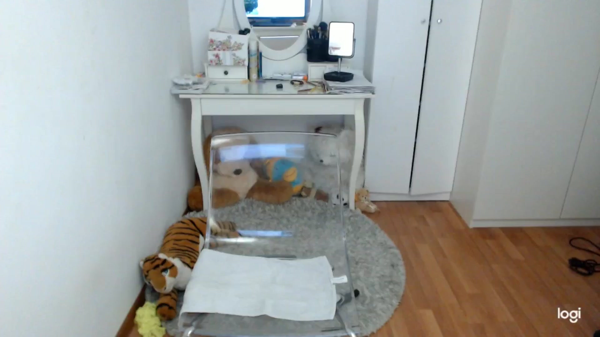 Gallery image thumbnail from WinterJewel's myfreecams stream on, 01/23/2025, 08:52 image 19 of 20
