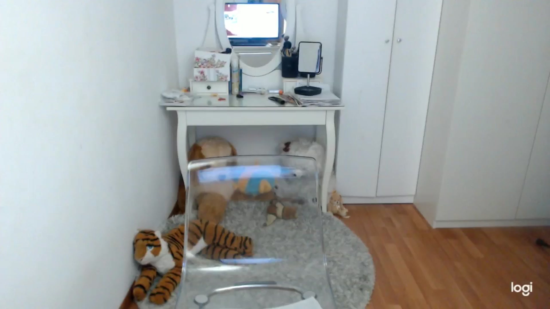 Gallery image thumbnail from WinterJewel's myfreecams stream on, 02/02/2025, 08:15 image 17 of 20