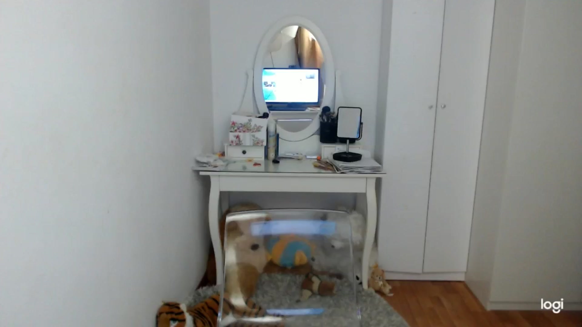 Gallery image thumbnail from WinterJewel's myfreecams stream on, 02/02/2025, 10:03 image 17 of 20