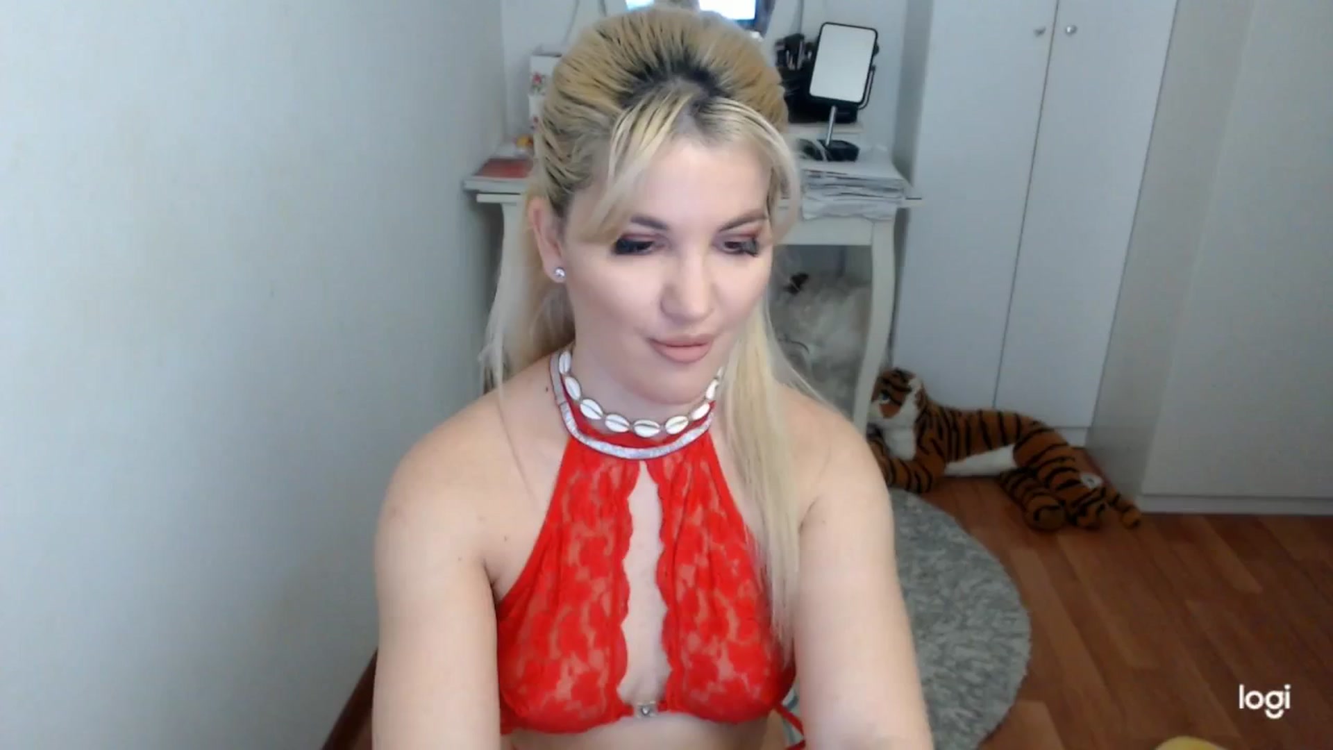 Gallery image thumbnail from WinterJewel's myfreecams stream on, 01/05/2026, 09:12 image 1 of 20