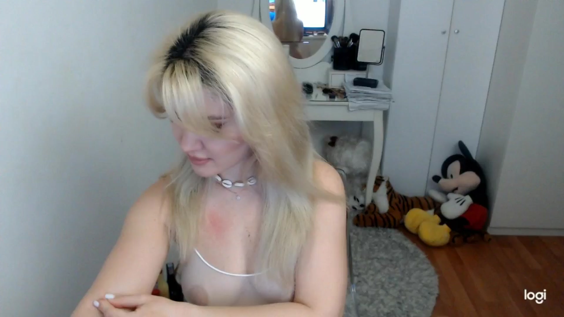 Gallery image thumbnail from WinterJewel's myfreecams stream on, 01/22/2026, 09:23 image 1 of 20