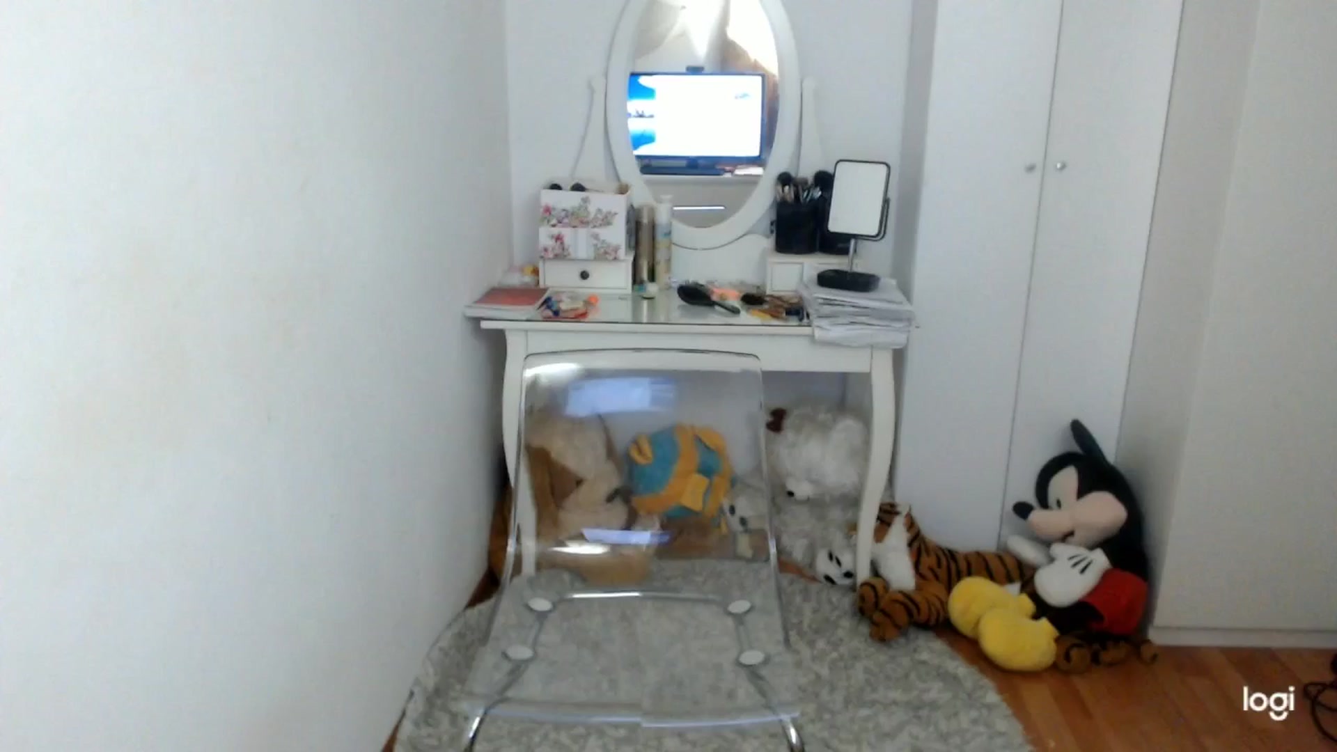 Gallery image thumbnail from WinterJewel's myfreecams stream on, 01/23/2026, 09:45 image 8 of 20