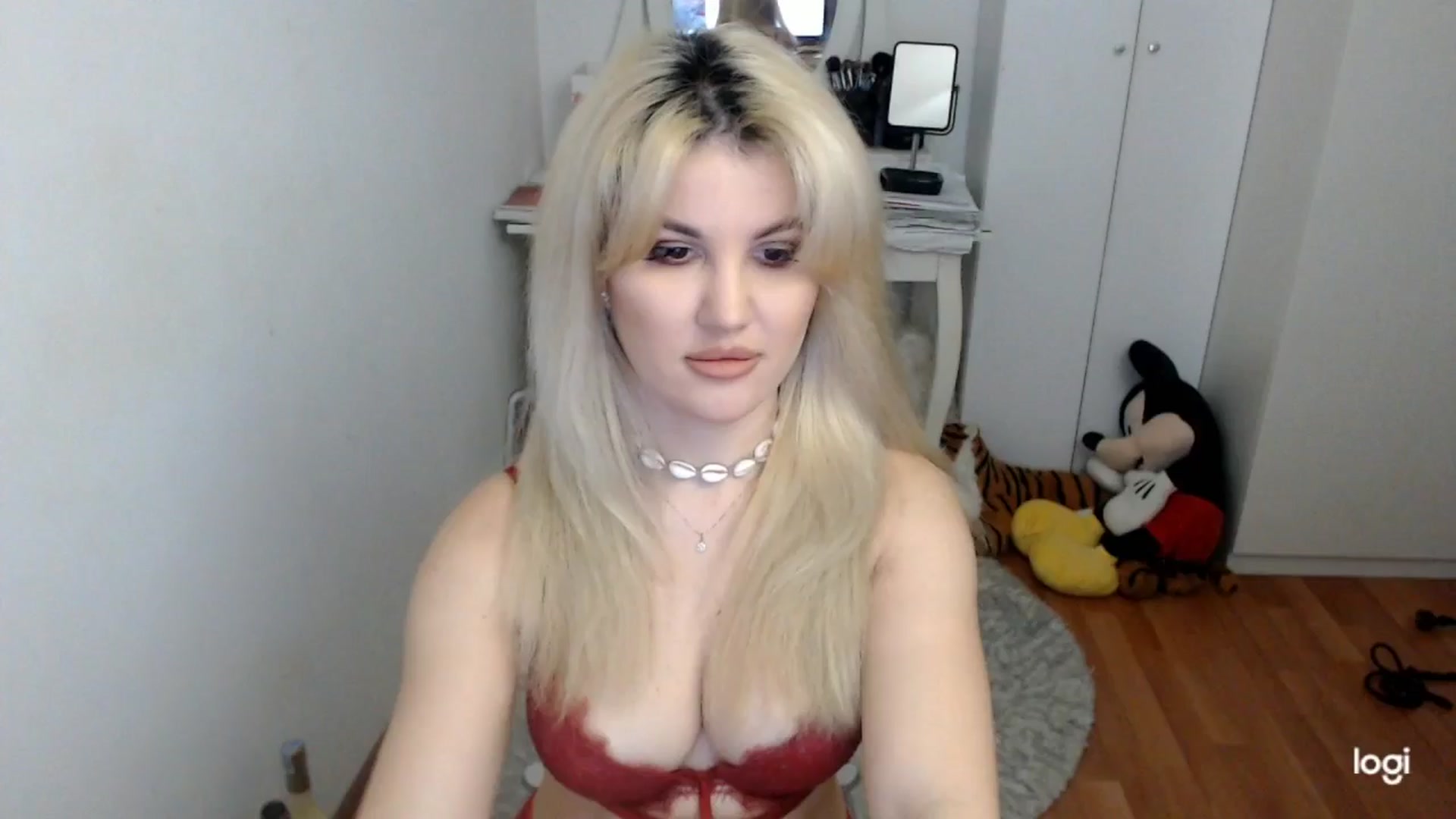 Gallery image thumbnail from WinterJewel's myfreecams stream on, 01/26/2026, 09:18 image 1 of 20