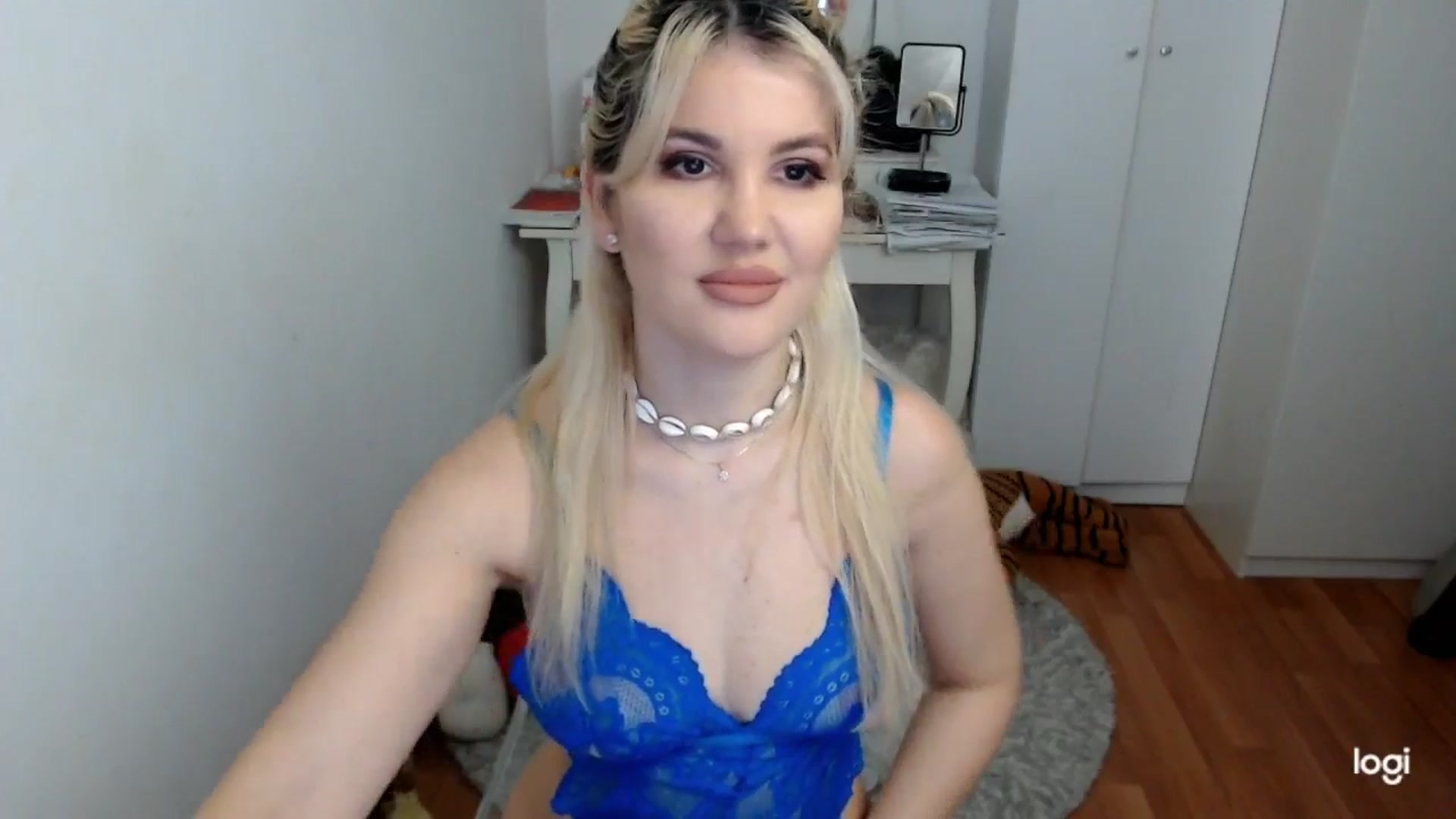 Gallery image thumbnail from WinterJewel's myfreecams stream on, 02/11/2026, 09:23 image 3 of 20