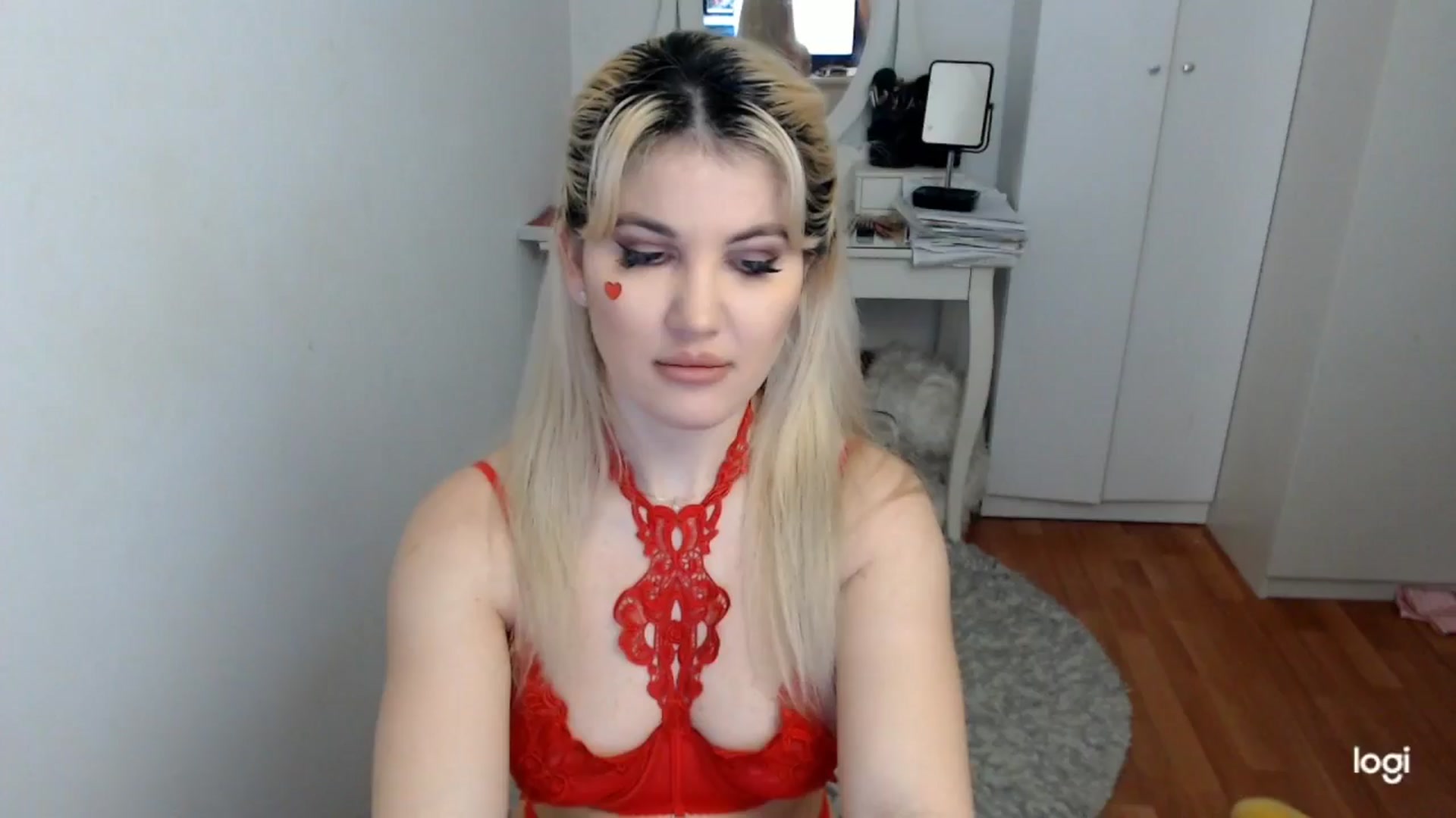 Gallery image thumbnail from WinterJewel's myfreecams stream on, 02/17/2026, 09:45 image 4 of 20