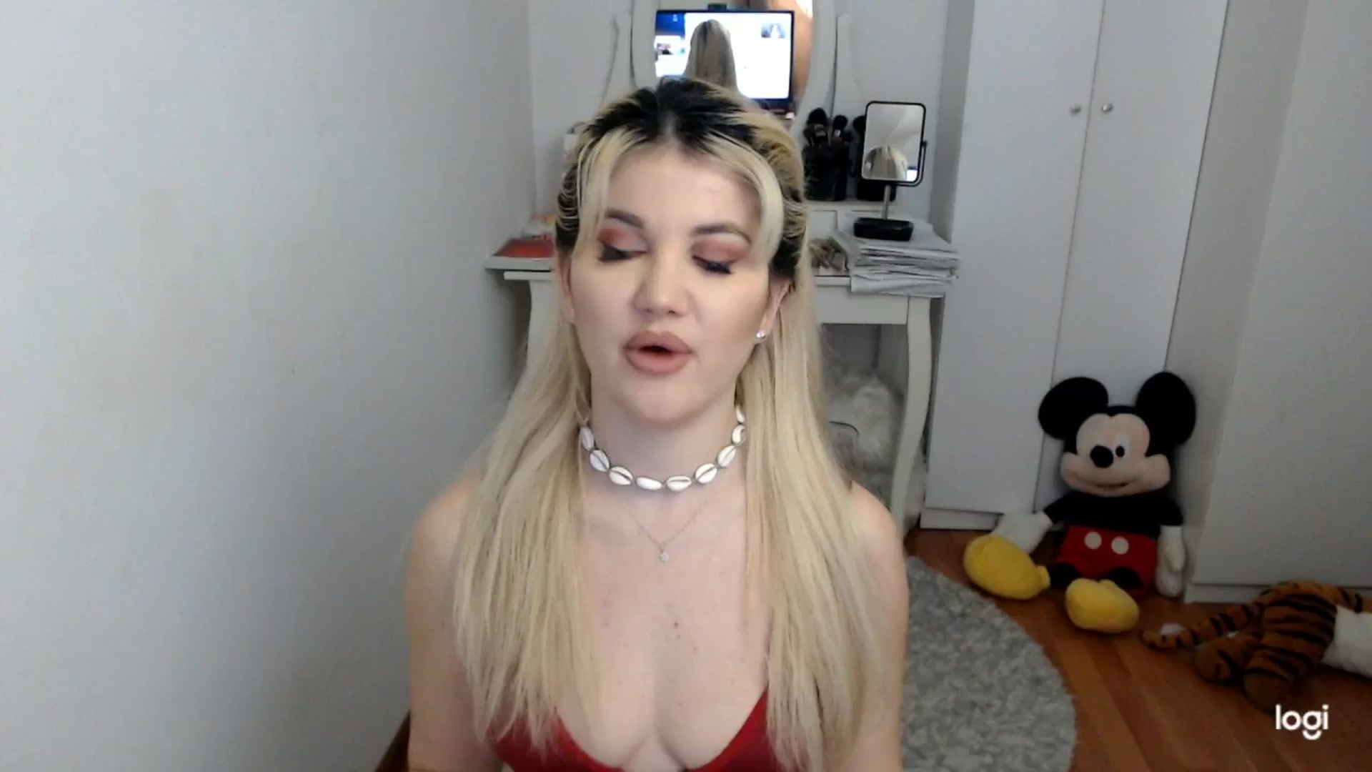 Gallery image thumbnail from WinterJewel's myfreecams stream on, 02/26/2026, 09:33 image 1 of 20