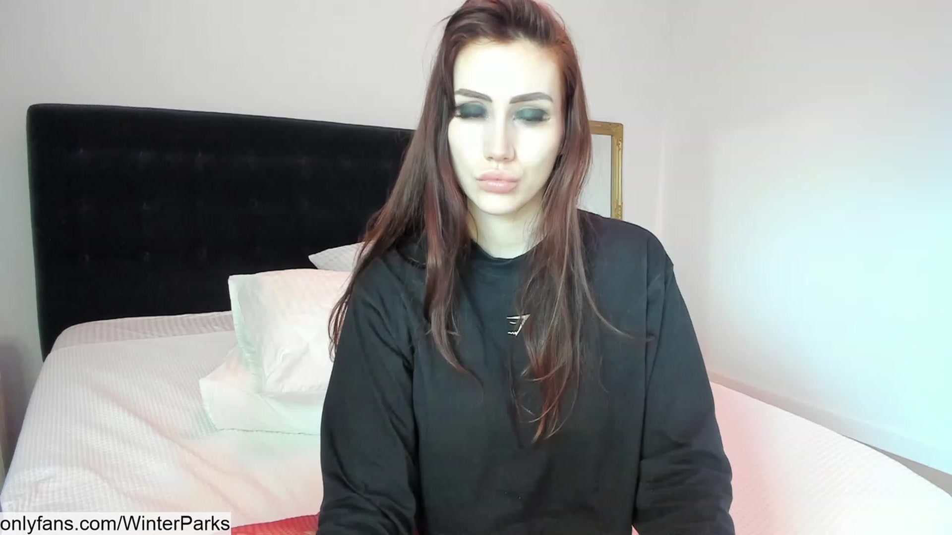 Gallery image thumbnail from WinterParks's myfreecams stream on, 02/11/2024, 08:20 image 10 of 20