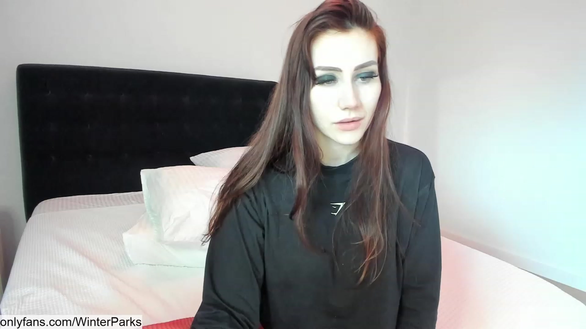 Gallery image thumbnail from WinterParks's myfreecams stream on, 02/11/2024, 08:20 image 11 of 20