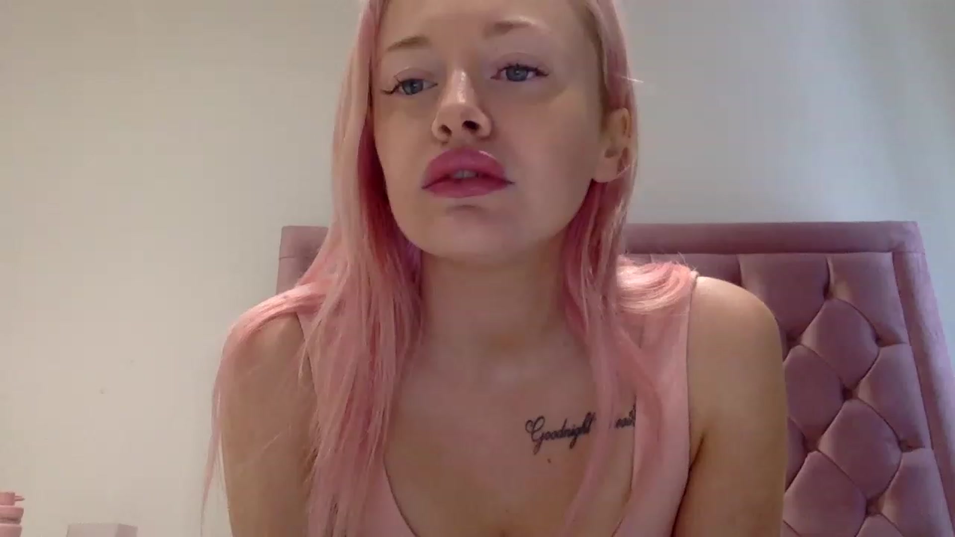 Gallery image thumbnail from WinterWarren's myfreecams stream on, 12/12/2022, 12:03 image 8 of 20