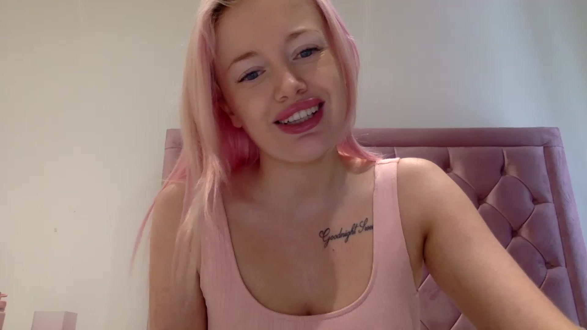 Gallery image thumbnail from WinterWarren's myfreecams stream on, 12/12/2022, 12:03 image 9 of 20