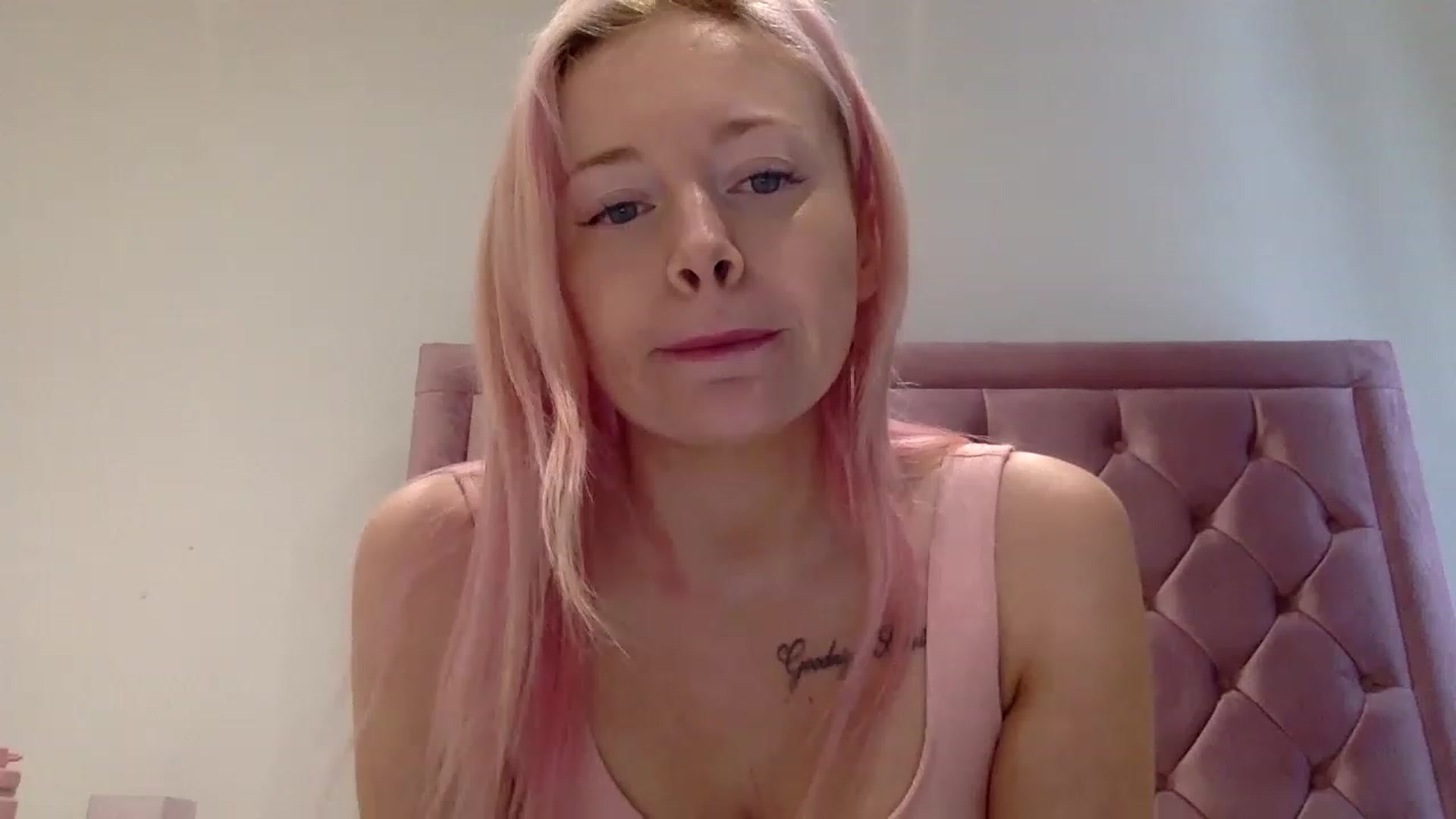 Gallery image thumbnail from WinterWarren's myfreecams stream on, 12/12/2022, 12:03 image 19 of 20