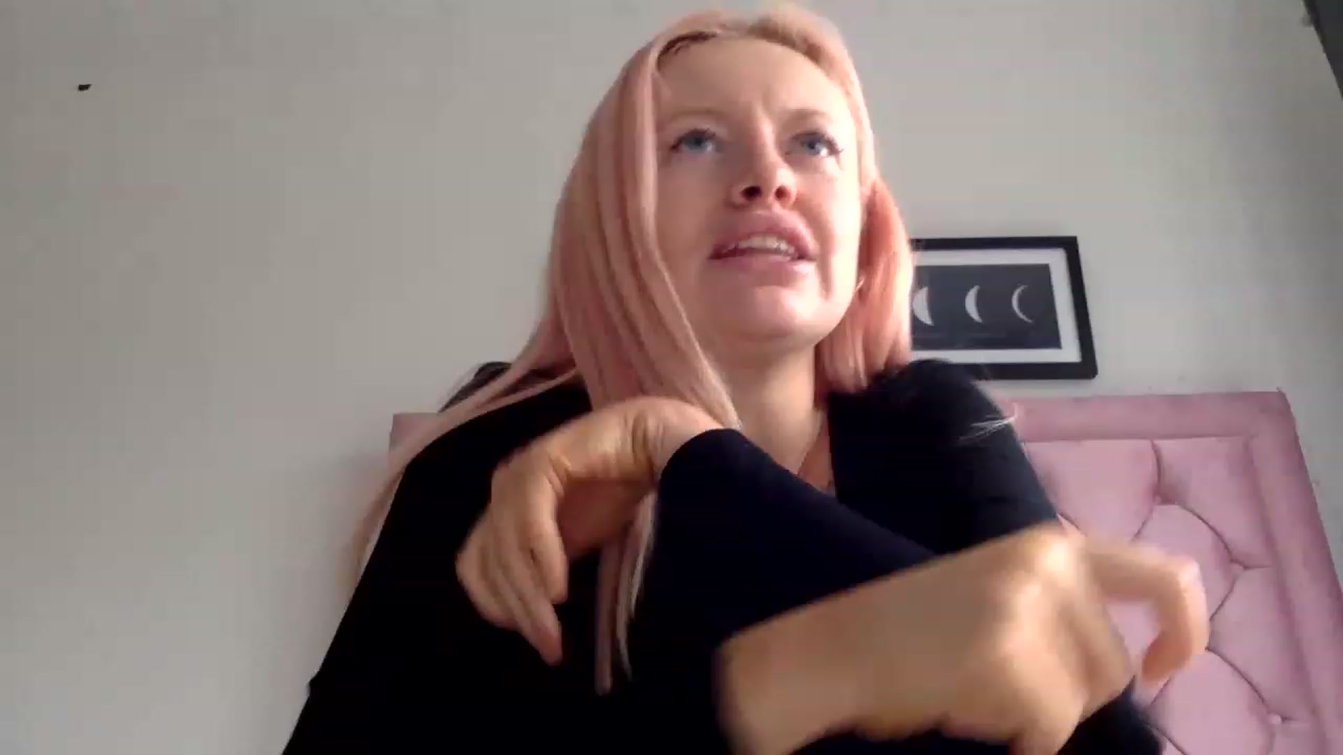 Gallery image thumbnail from WinterWarren's myfreecams stream on, 03/05/2023, 12:19 image 5 of 20
