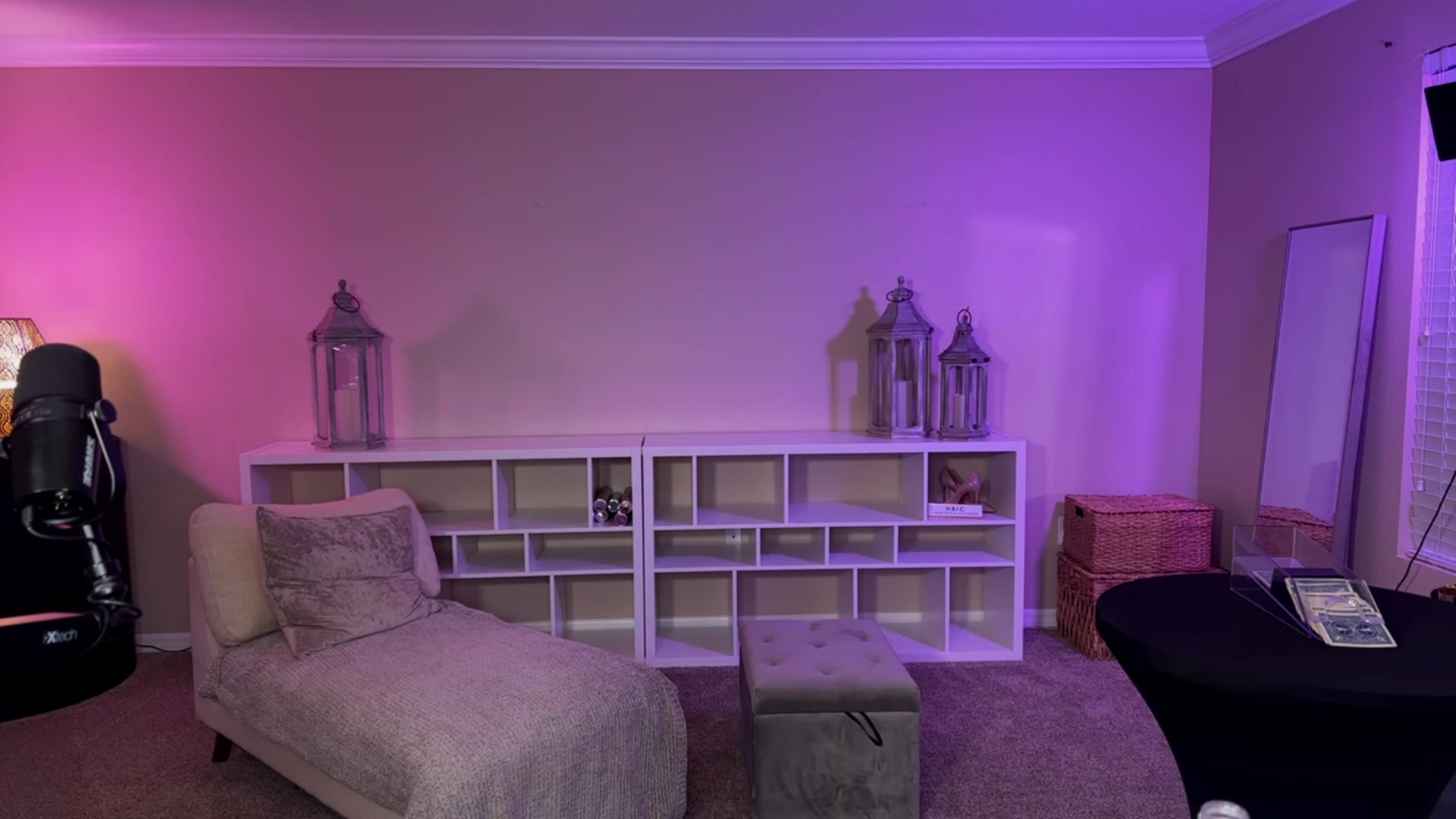 Gallery image thumbnail from Winter_Ari's myfreecams stream on, 12/09/2023, 05:08 image 18 of 20