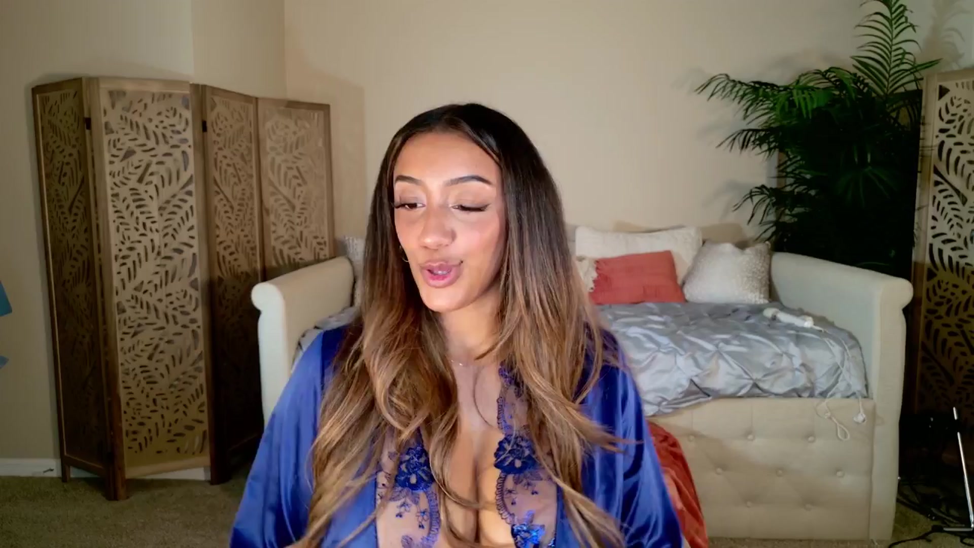 Gallery image thumbnail from Winter_Ari's myfreecams stream on, 03/23/2024, 05:12 image 15 of 20