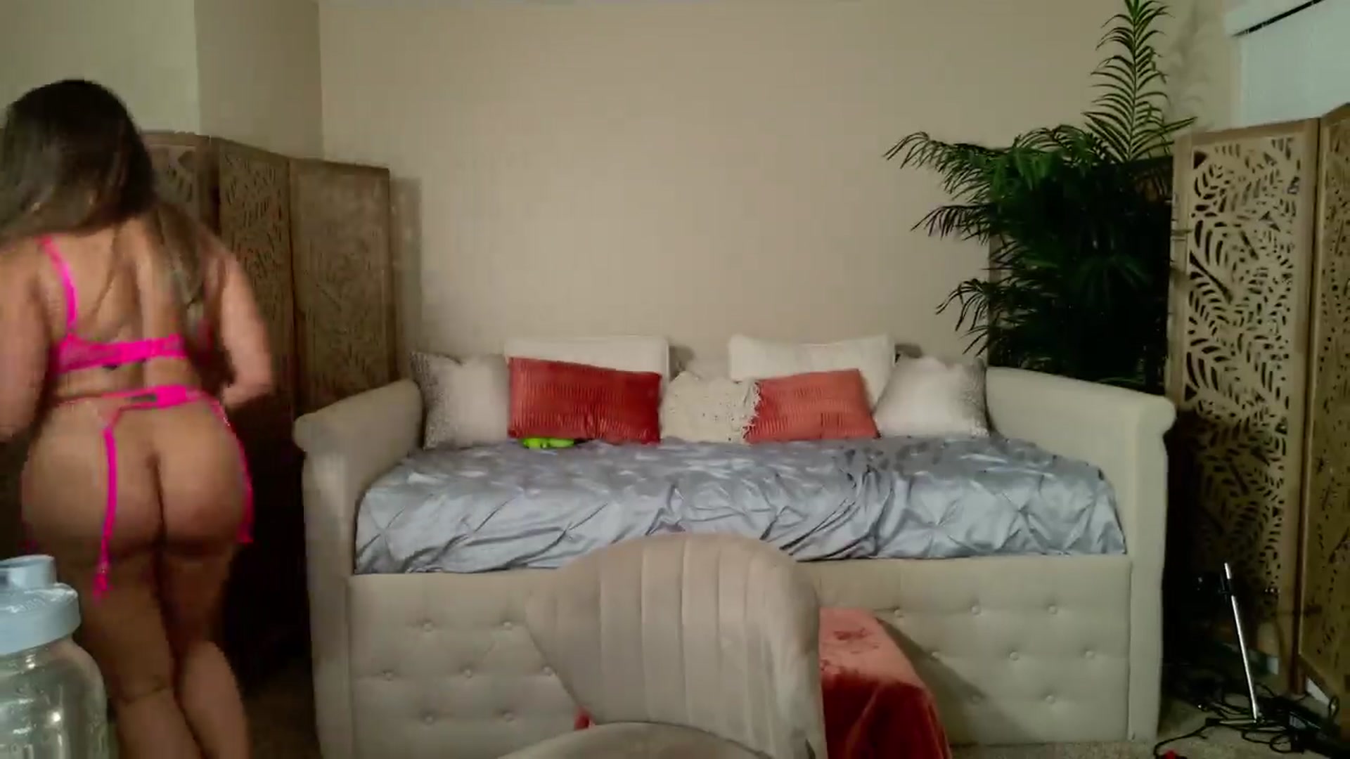 Gallery image thumbnail from Winter_Ari's myfreecams stream on, 03/30/2024, 06:15 image 13 of 20