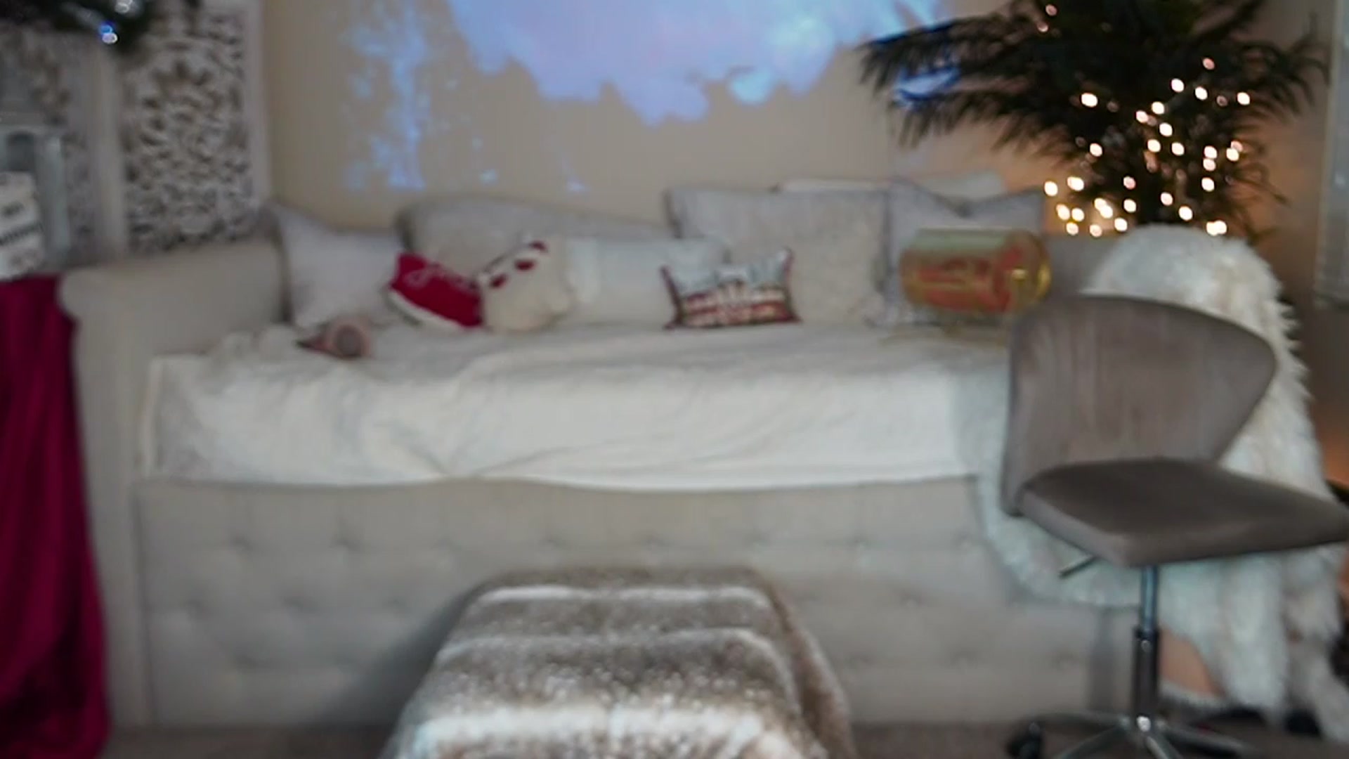 Gallery image thumbnail from Winter_Gray's myfreecams stream on, 12/31/2022, 08:02 image 18 of 20