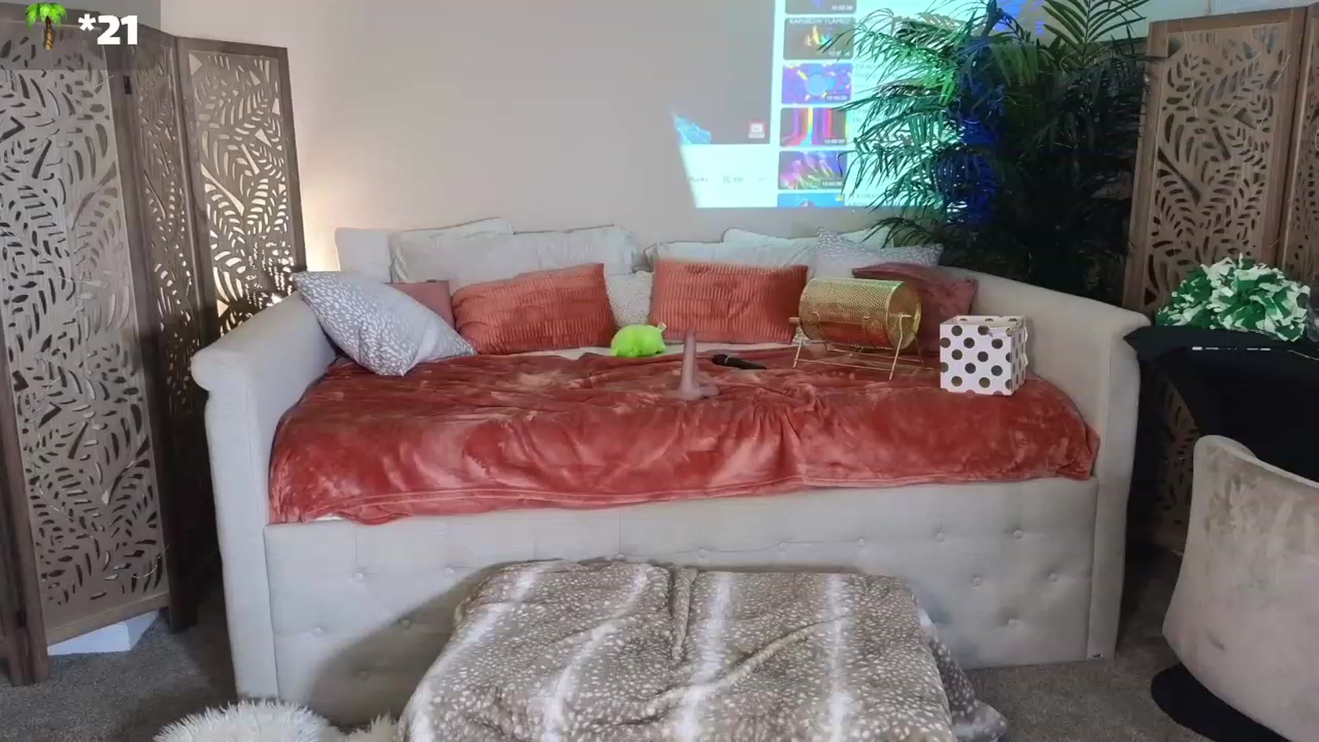 Gallery image thumbnail from Winter_Gray's myfreecams stream on, 01/18/2023, 02:20 image 3 of 20