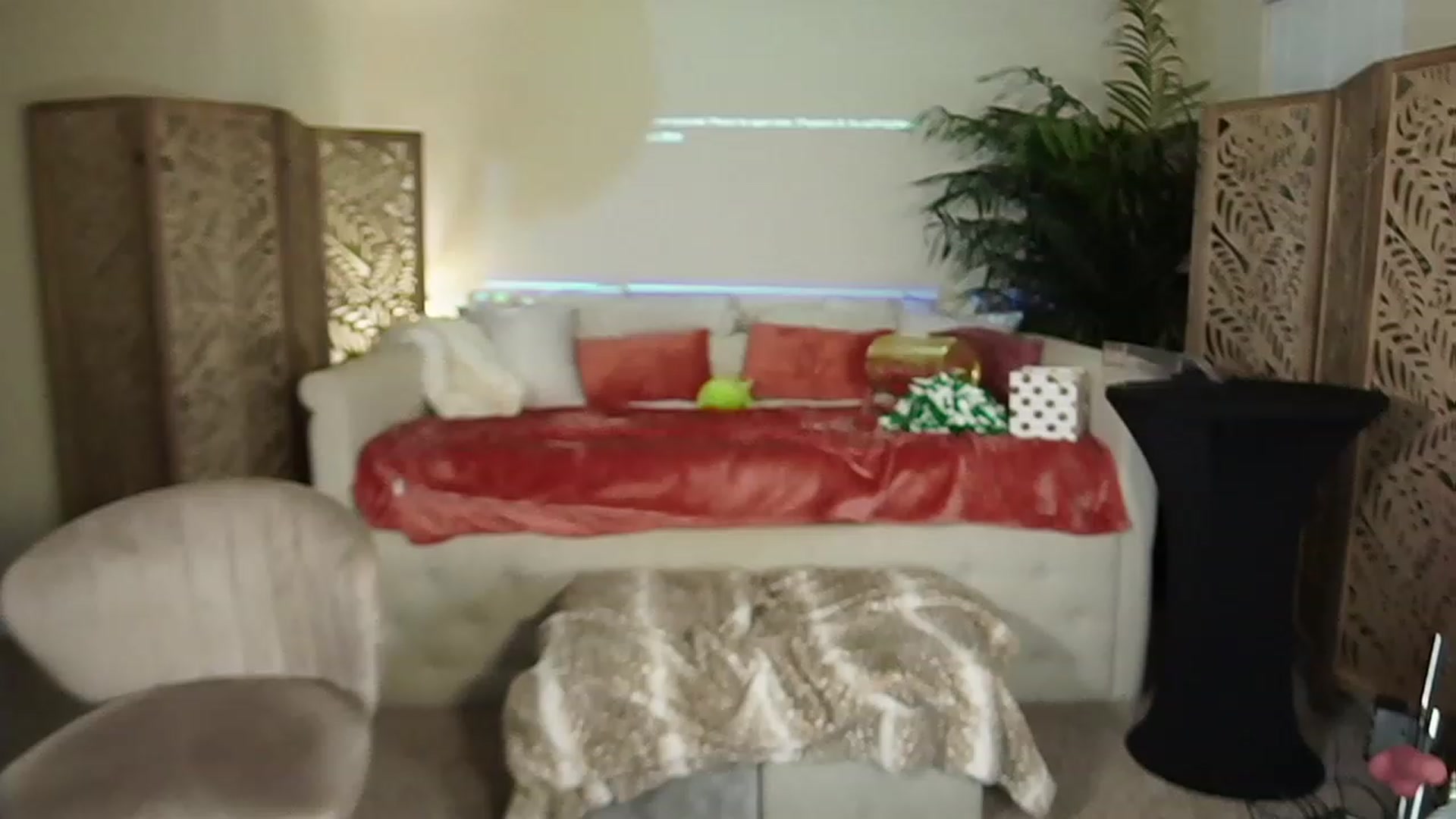 Gallery image thumbnail from Winter_Gray's myfreecams stream on, 02/04/2023, 05:03 image 19 of 20