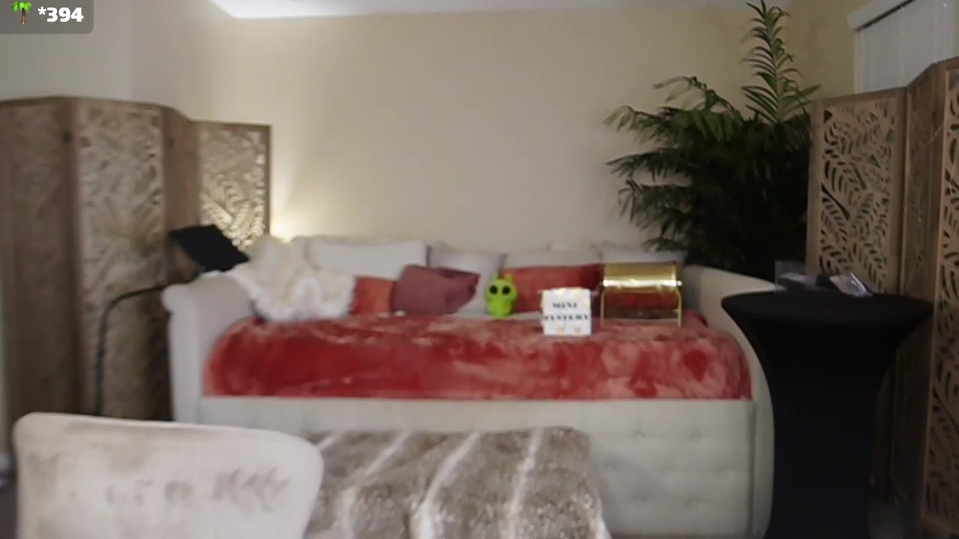 Gallery image thumbnail from Winter_Gray's myfreecams stream on, 02/20/2023, 05:53 image 19 of 20
