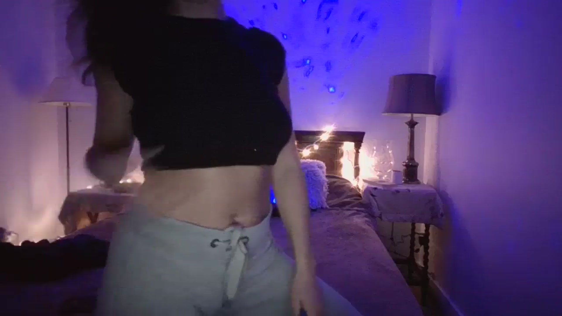 Gallery image thumbnail from Winxzyyy's myfreecams stream on, 01/06/2024, 11:30 image 14 of 20