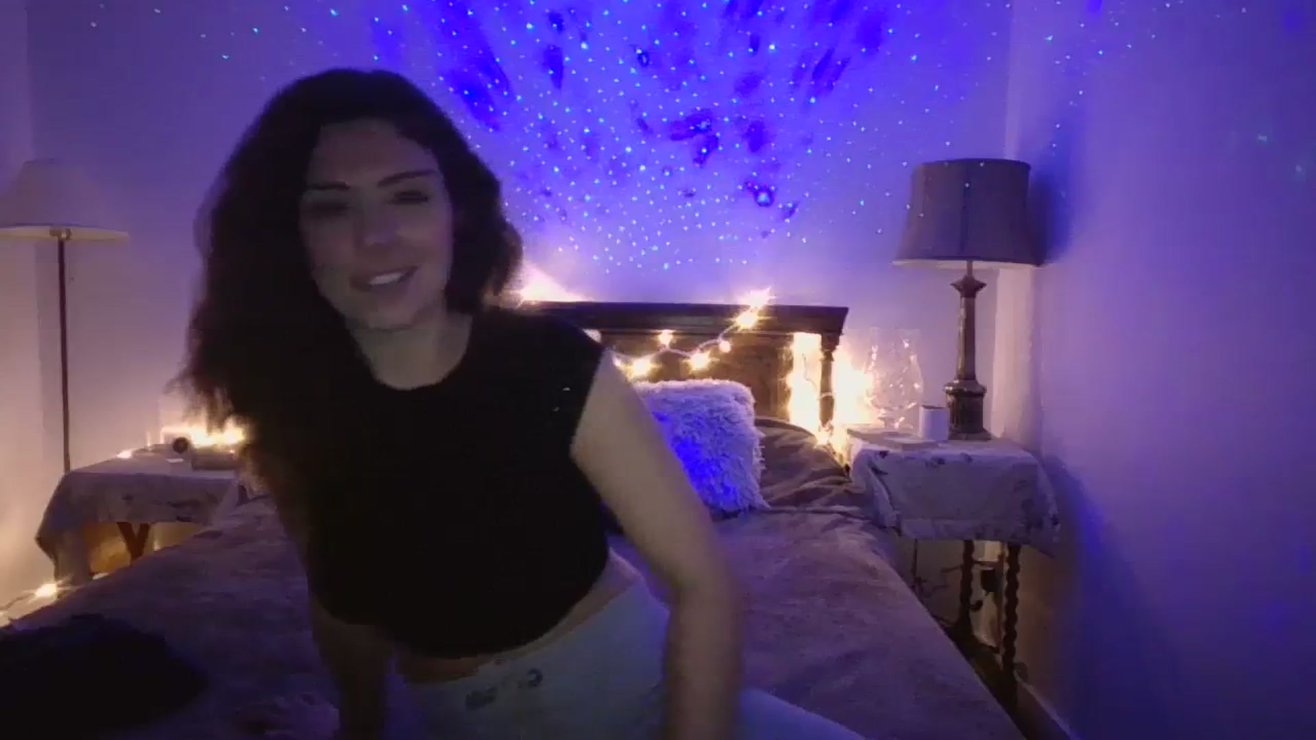 Gallery image thumbnail from Winxzyyy's myfreecams stream on, 01/06/2024, 11:30 image 18 of 20