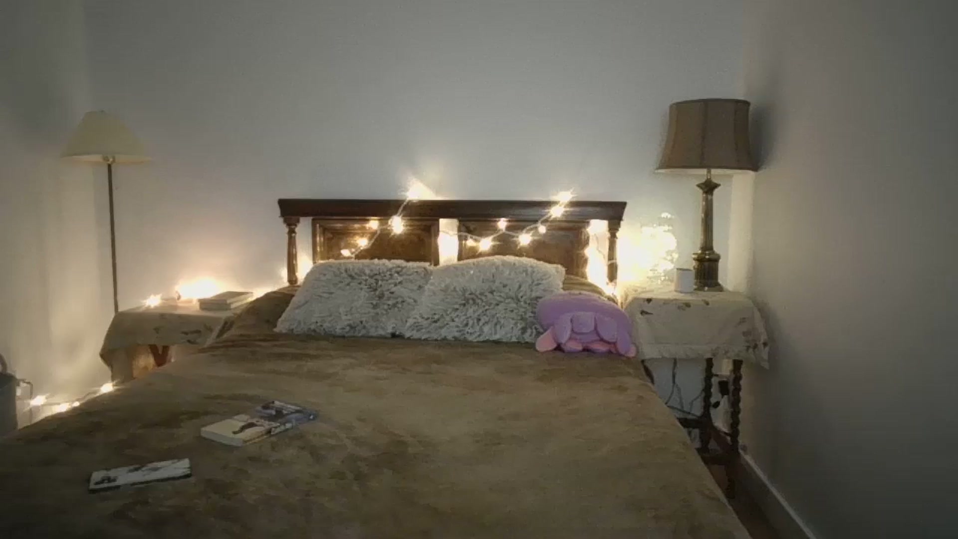 Gallery image thumbnail from Winxzyyy's myfreecams stream on, 01/07/2024, 09:25 image 19 of 20