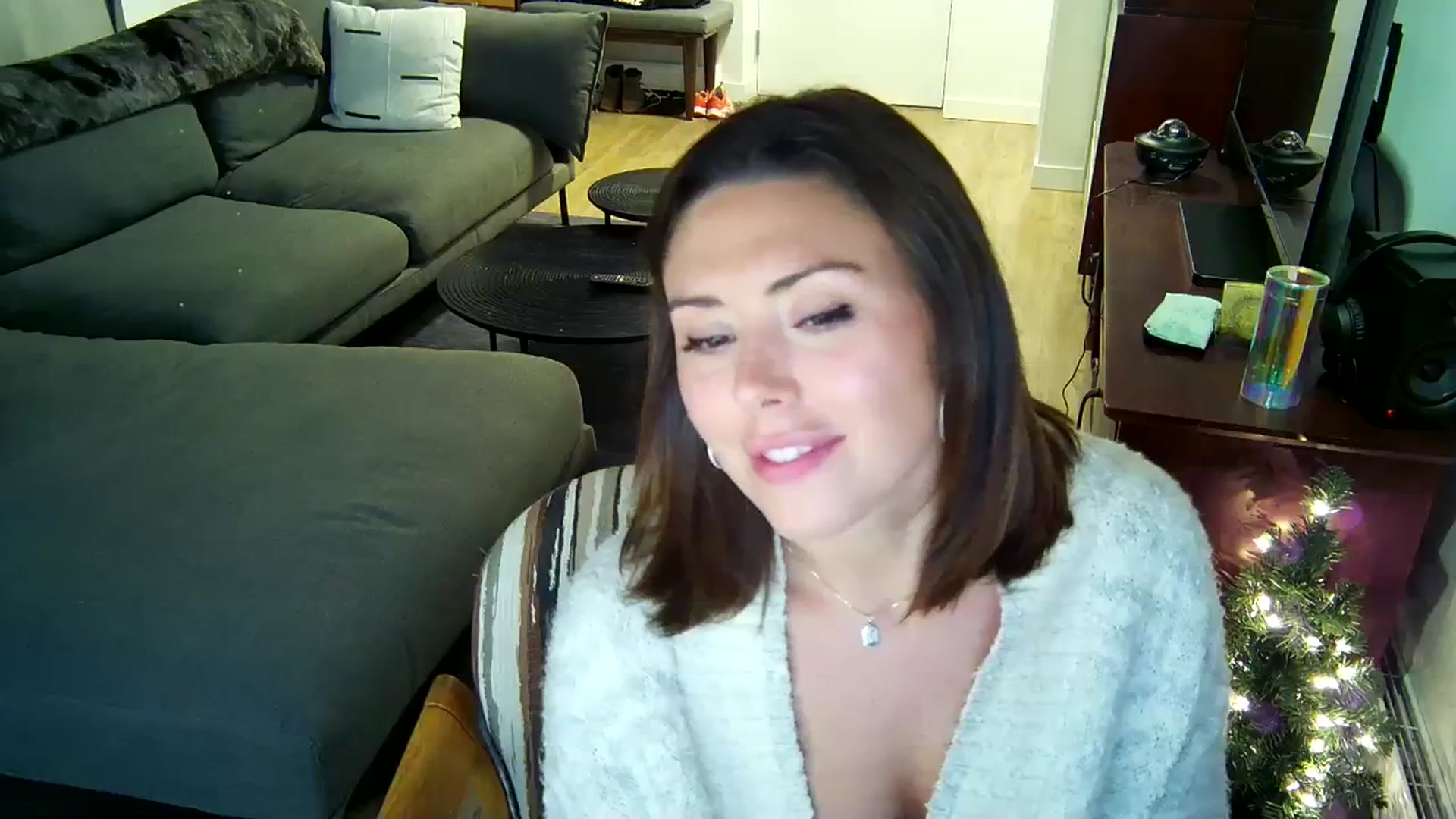 Gallery image thumbnail from Winxzyyy's myfreecams stream on, 02/28/2024, 08:49 image 13 of 20