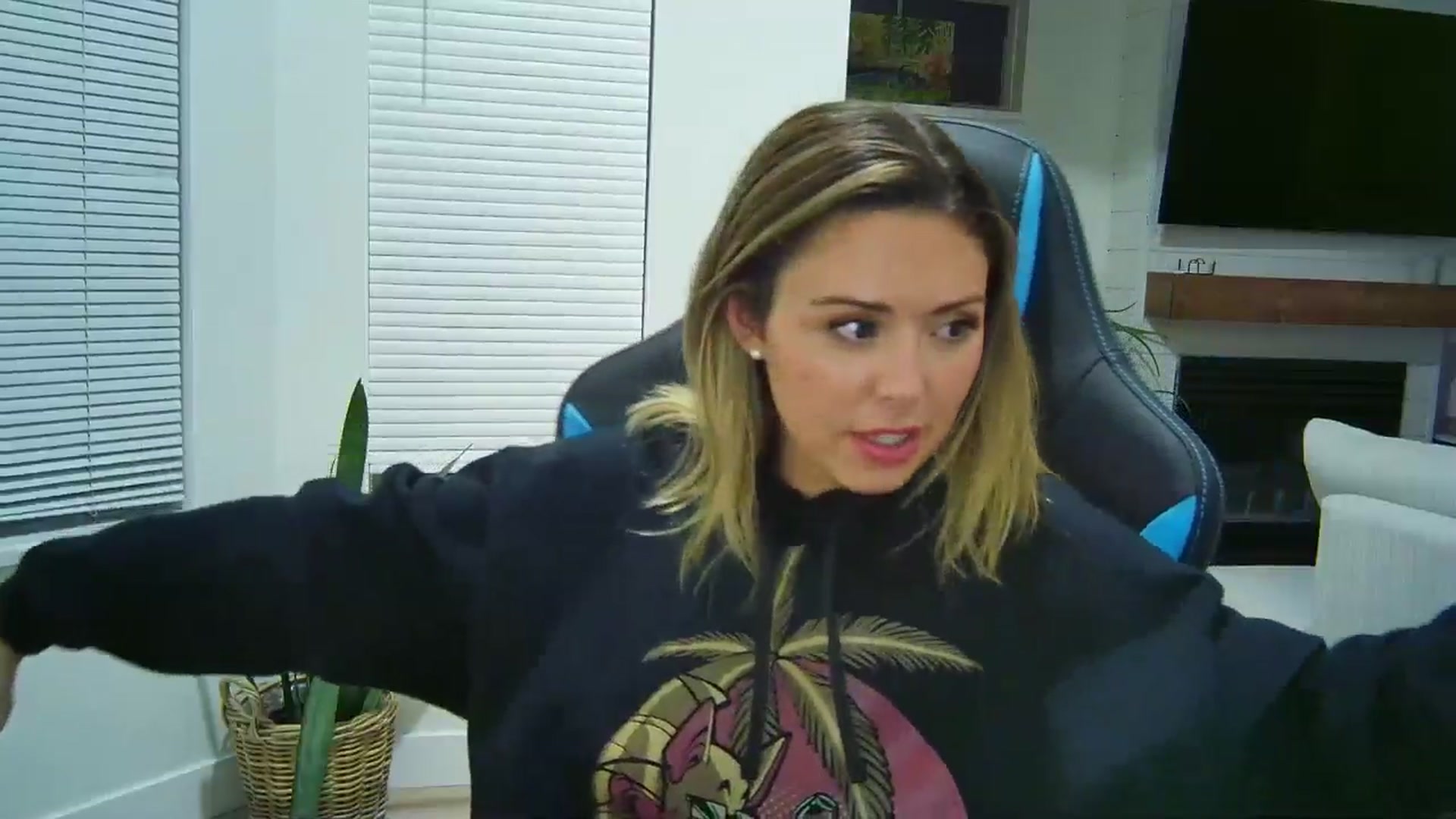 Gallery image thumbnail from Winxzyyy's myfreecams stream on, 08/20/2024, 06:42 image 16 of 20