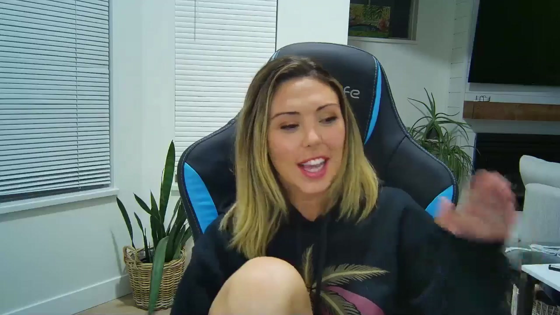 Gallery image thumbnail from Winxzyyy's myfreecams stream on, 08/20/2024, 06:42 image 3 of 20