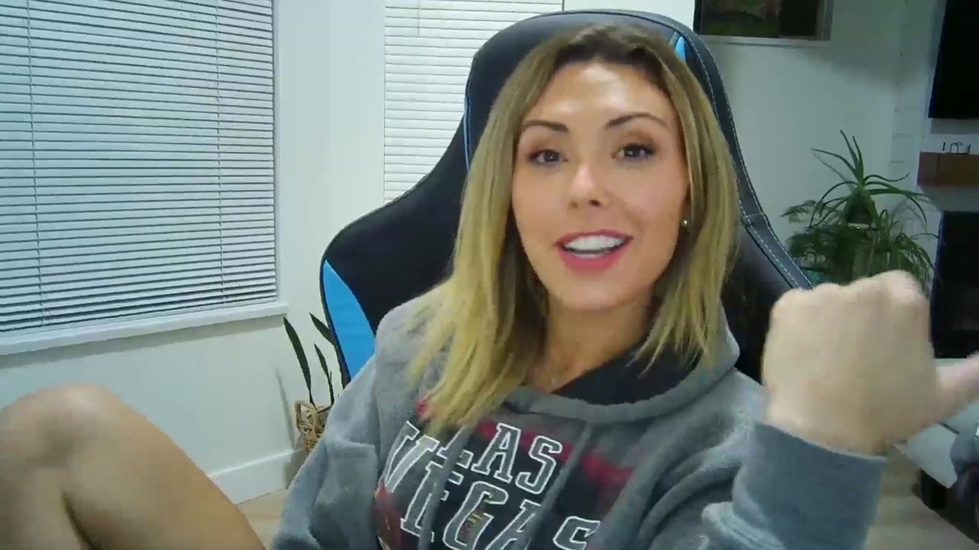 Gallery image thumbnail from Winxzyyy's myfreecams stream on, 08/23/2024, 05:16 image 7 of 20