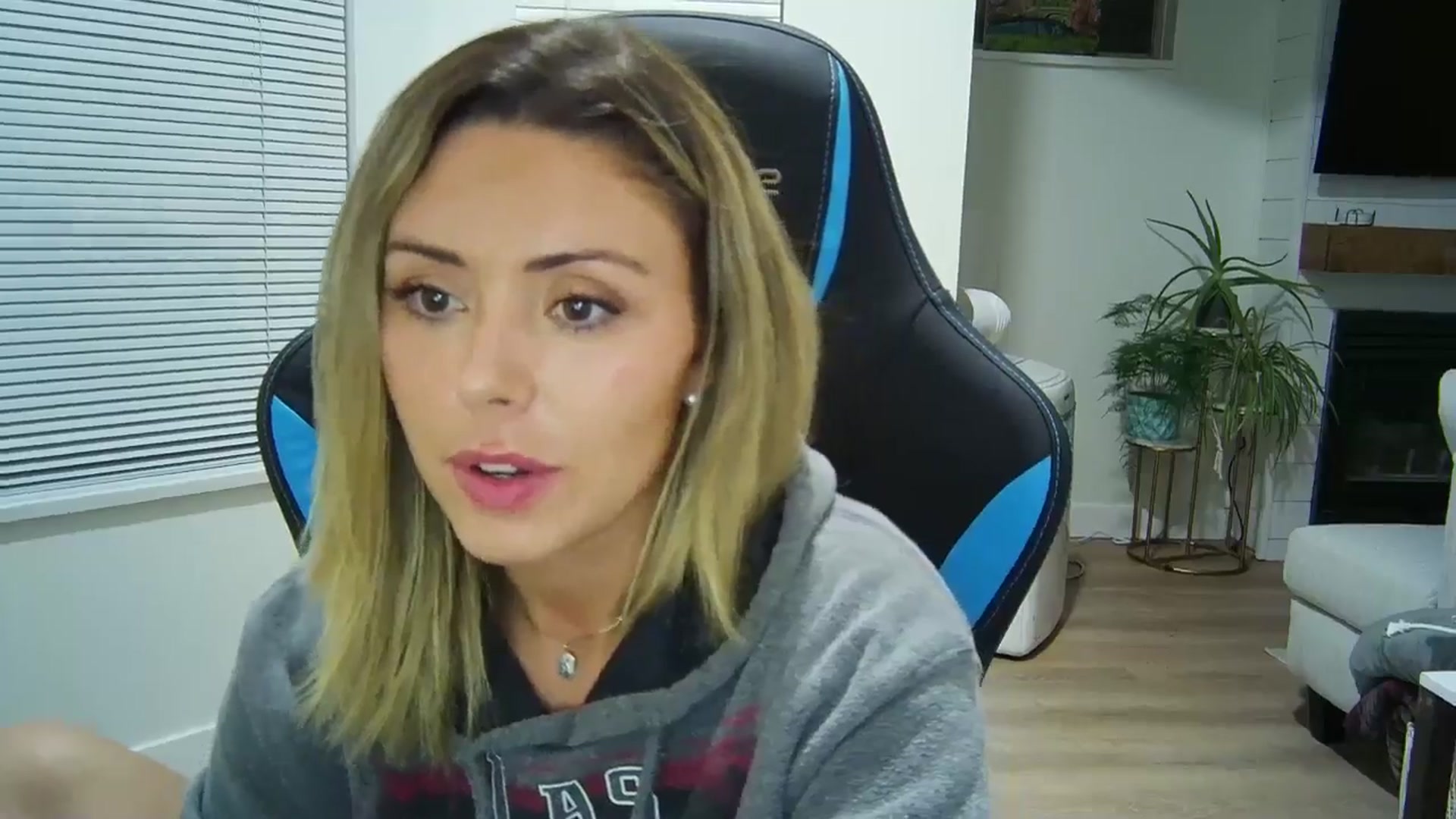 Gallery image thumbnail from Winxzyyy's myfreecams stream on, 08/23/2024, 05:16 image 18 of 20