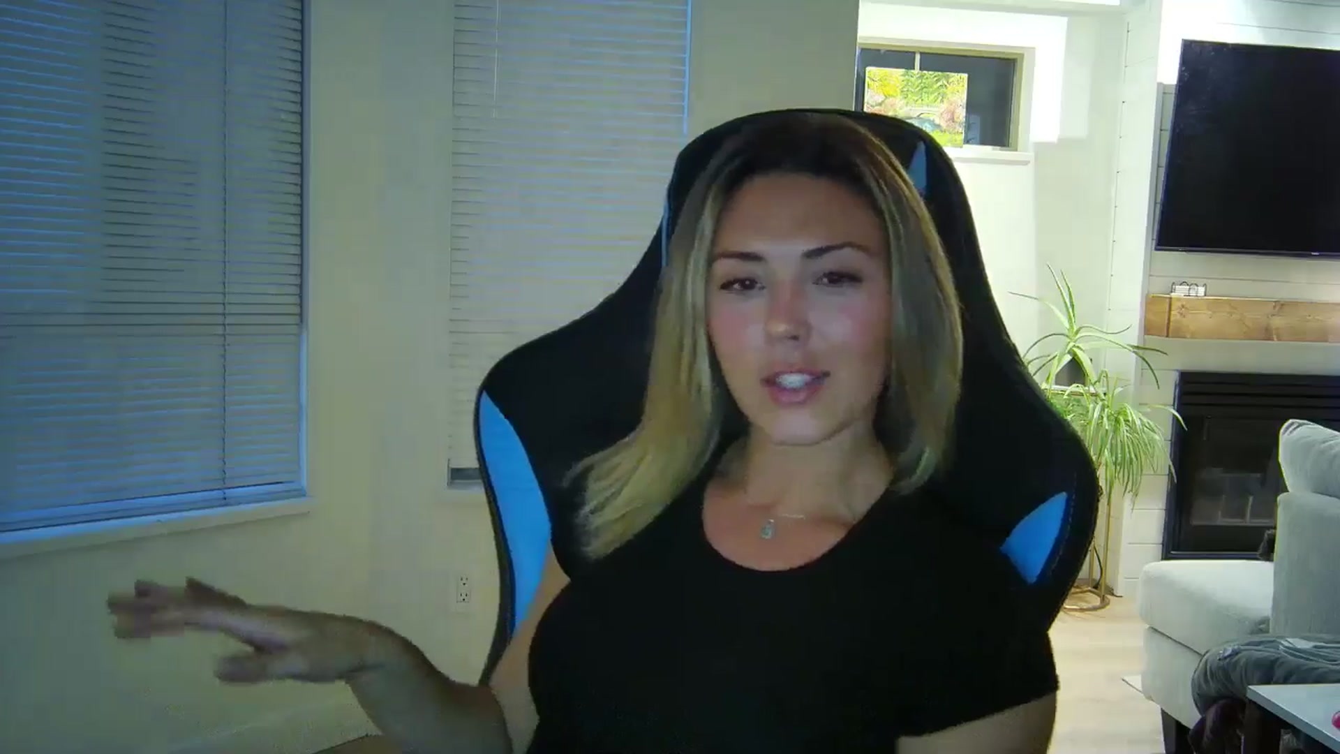Gallery image thumbnail from Winxzyyy's myfreecams stream on, 09/01/2024, 03:35 image 8 of 20