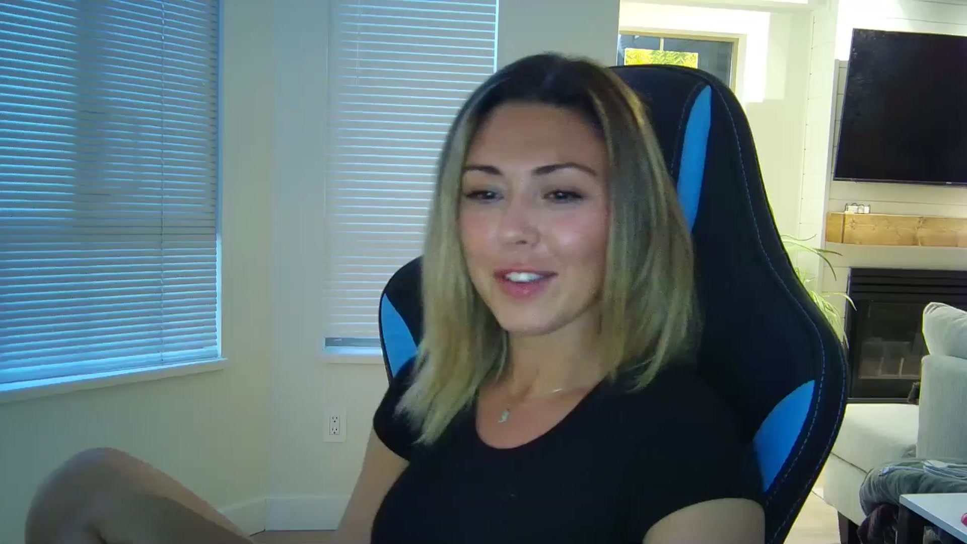 Gallery image thumbnail from Winxzyyy's myfreecams stream on, 09/01/2024, 03:35 image 1 of 20