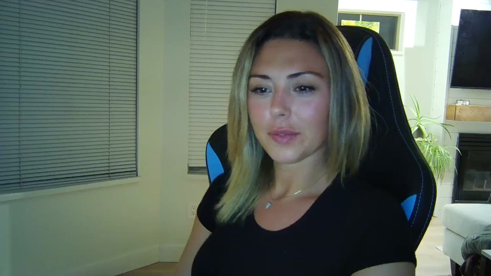 Gallery image thumbnail from Winxzyyy's myfreecams stream on, 09/01/2024, 03:35 image 20 of 20