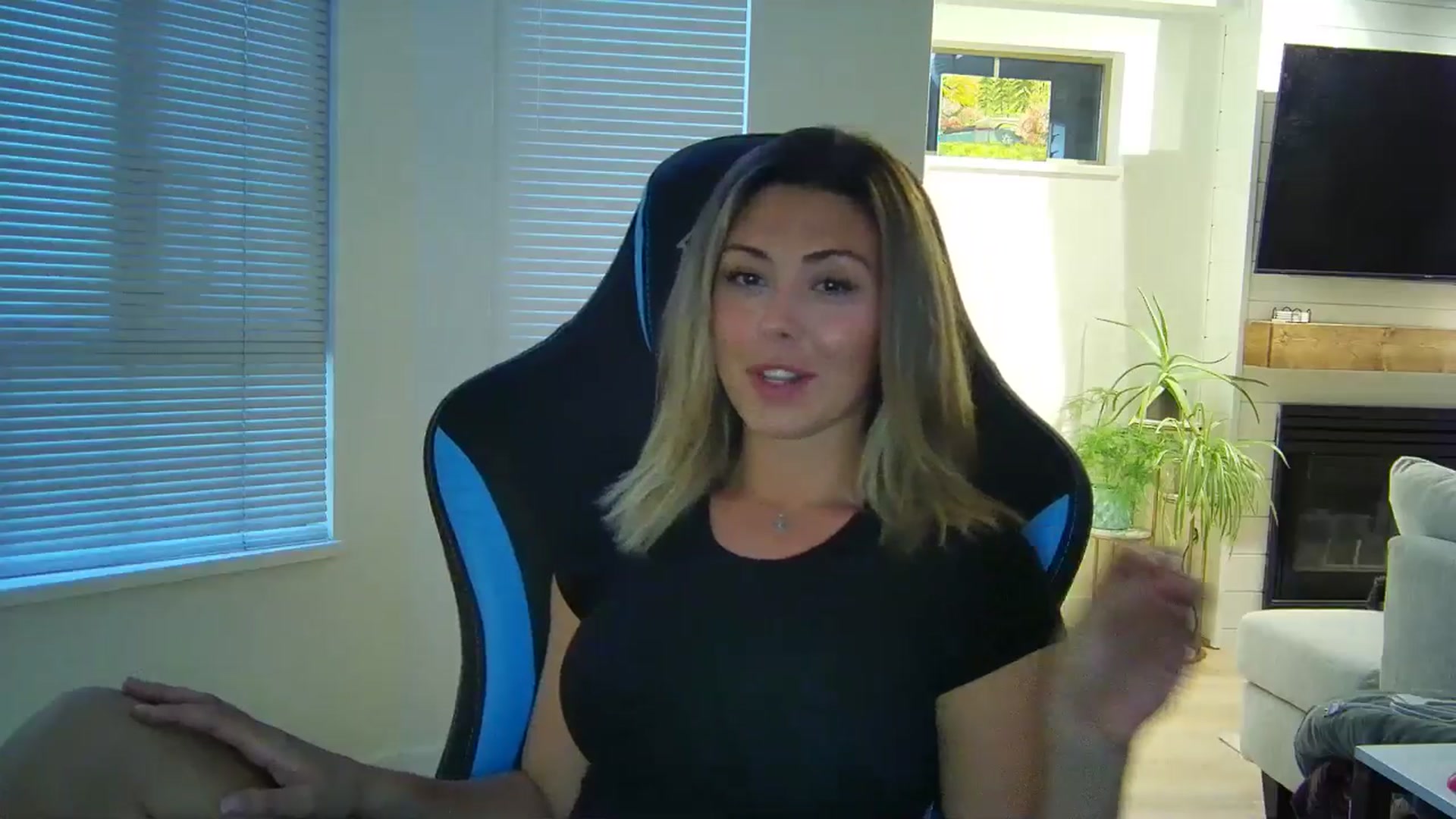 Gallery image thumbnail from Winxzyyy's myfreecams stream on, 09/01/2024, 03:35 image 2 of 20