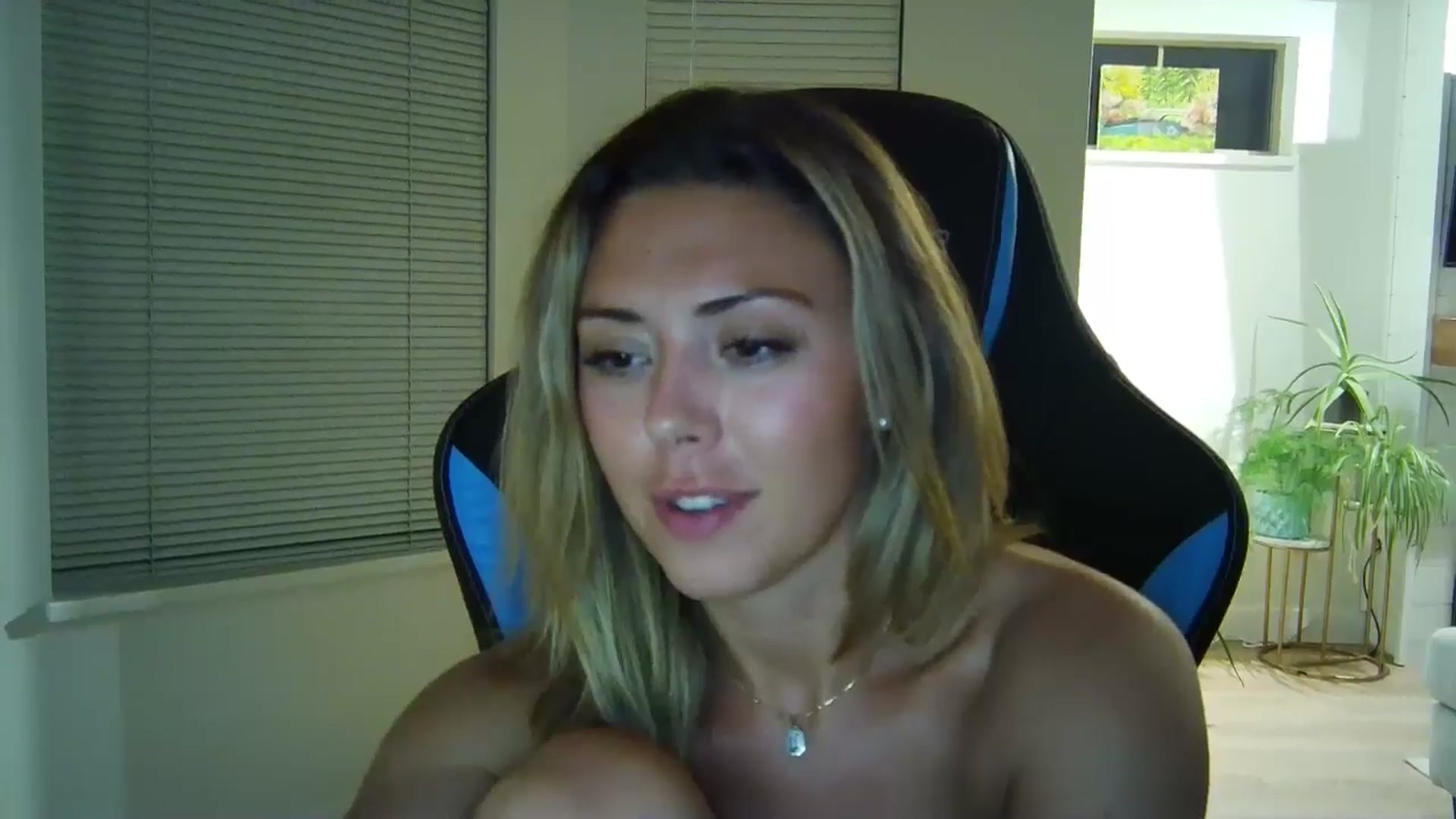 Gallery image thumbnail from Winxzyyy's myfreecams stream on, 09/01/2024, 06:49 image 8 of 20