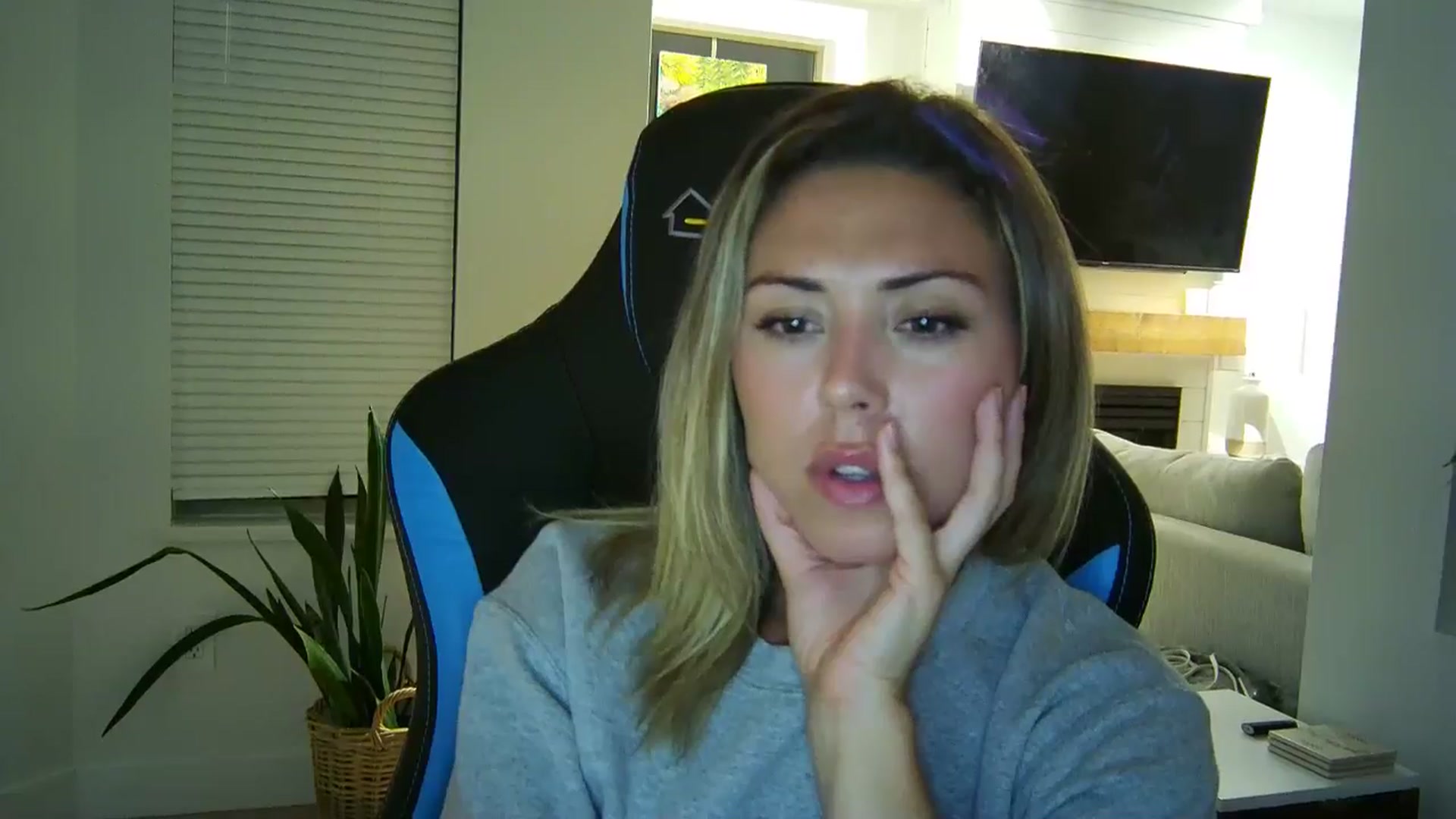 Gallery image thumbnail from Winxzyyy's myfreecams stream on, 09/03/2024, 06:27 image 8 of 20