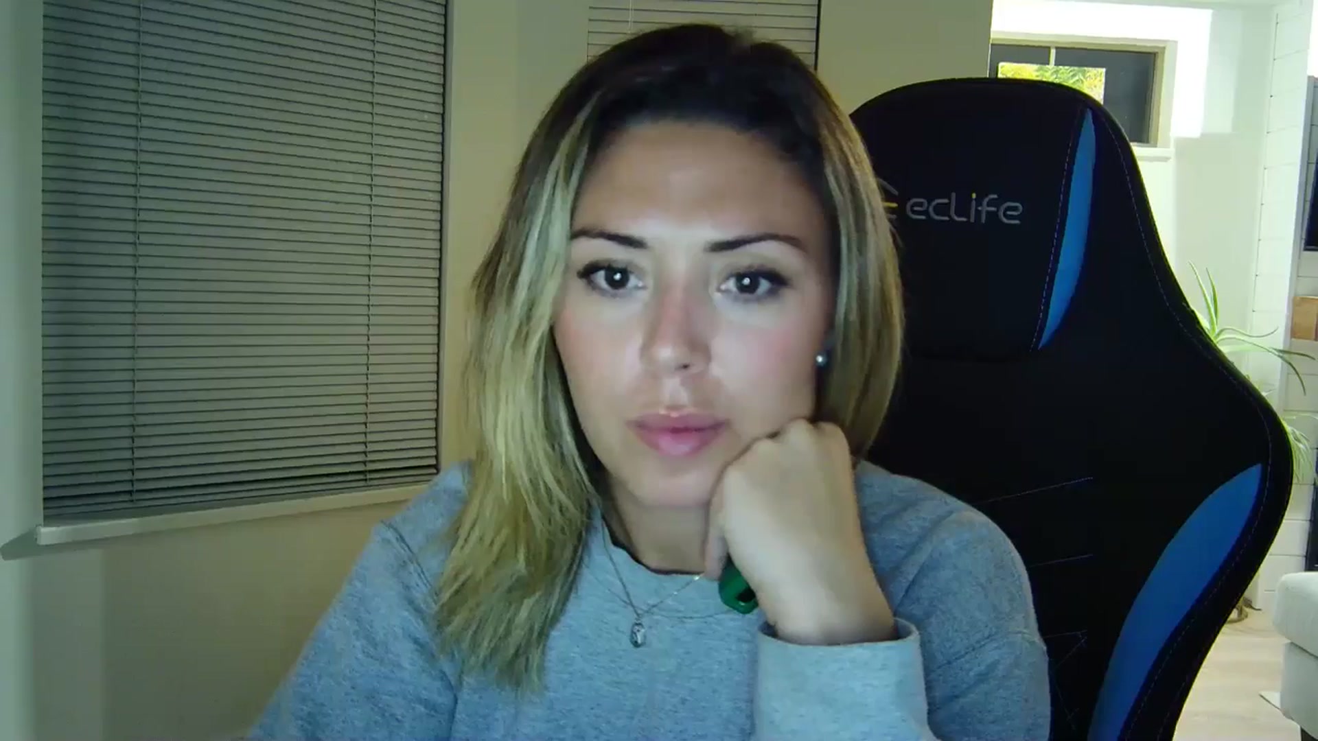 Gallery image thumbnail from Winxzyyy's myfreecams stream on, 09/03/2024, 06:27 image 16 of 20