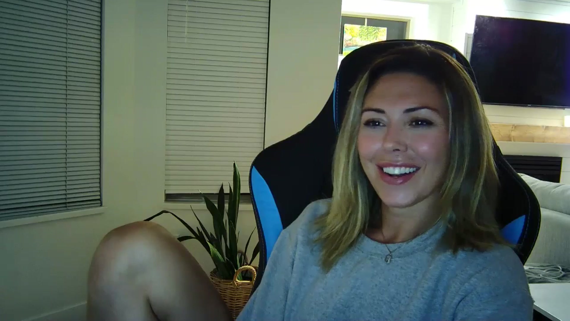 Gallery image thumbnail from Winxzyyy's myfreecams stream on, 09/03/2024, 06:27 image 3 of 20