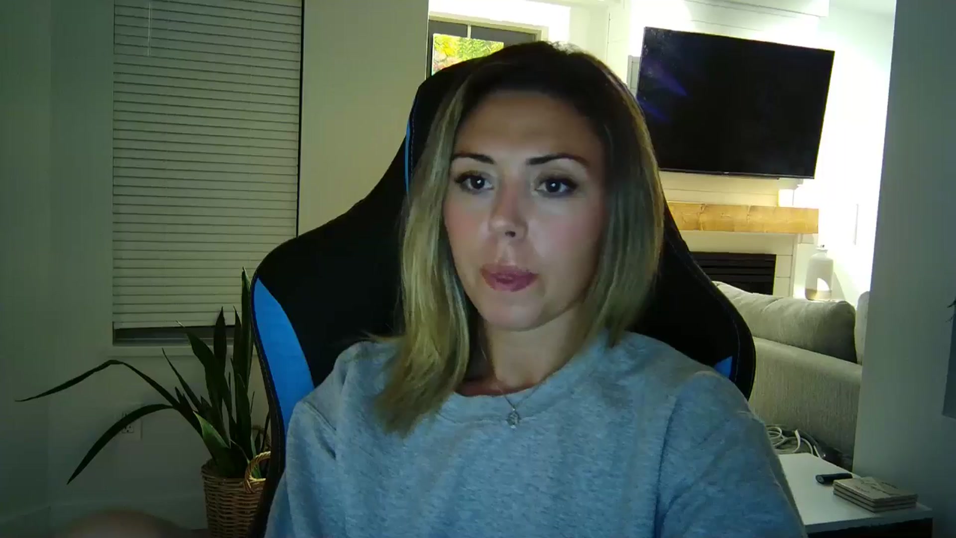 Gallery image thumbnail from Winxzyyy's myfreecams stream on, 09/03/2024, 06:27 image 10 of 20