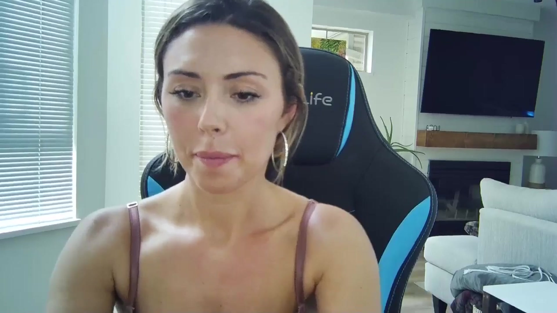 Gallery image thumbnail from Winxzyyy's myfreecams stream on, 09/11/2024, 01:44 image 12 of 20