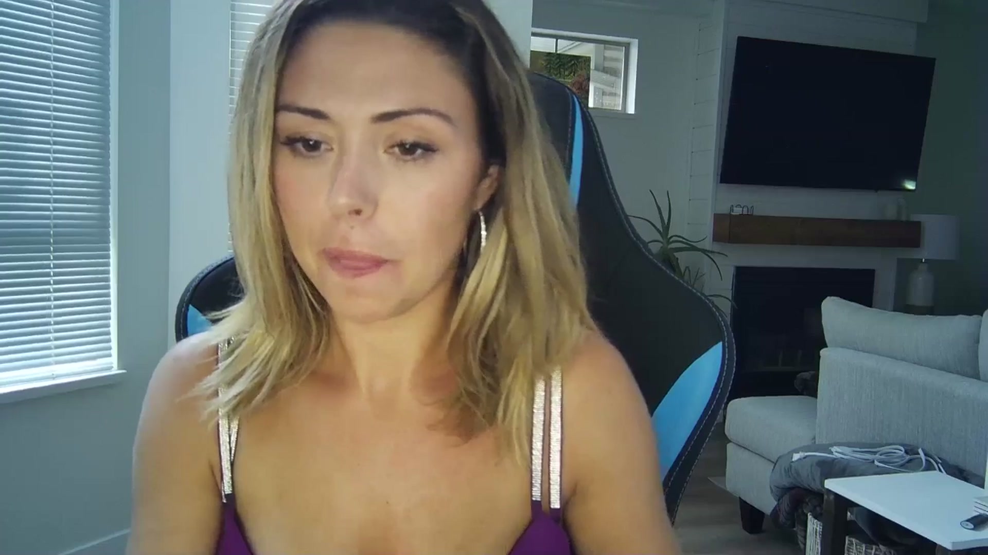 Gallery image thumbnail from Winxzyyy's myfreecams stream on, 09/11/2024, 02:22 image 2 of 20