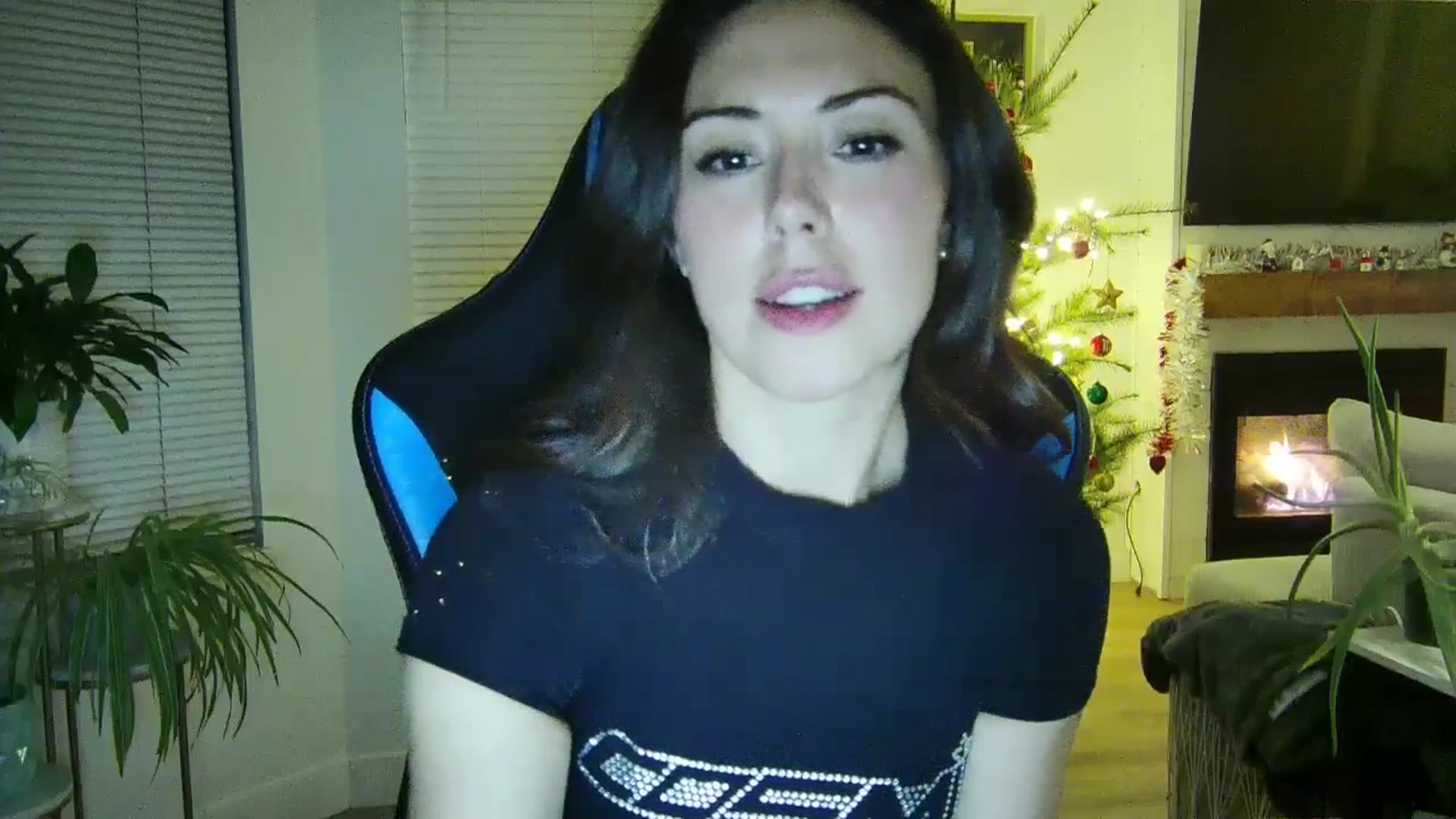 Gallery image thumbnail from Winxzyyy's myfreecams stream on, 12/12/2024, 02:42 image 10 of 20