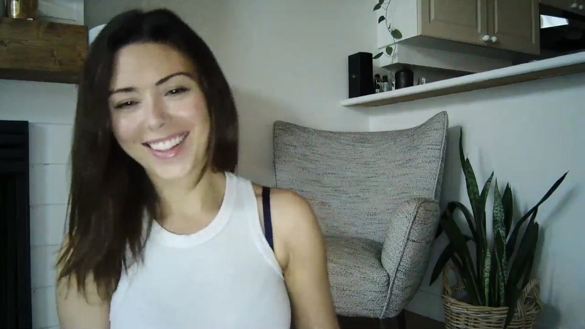 Gallery image thumbnail from Winxzyyy's myfreecams stream on, 01/02/2025, 18:45 image 6 of 20