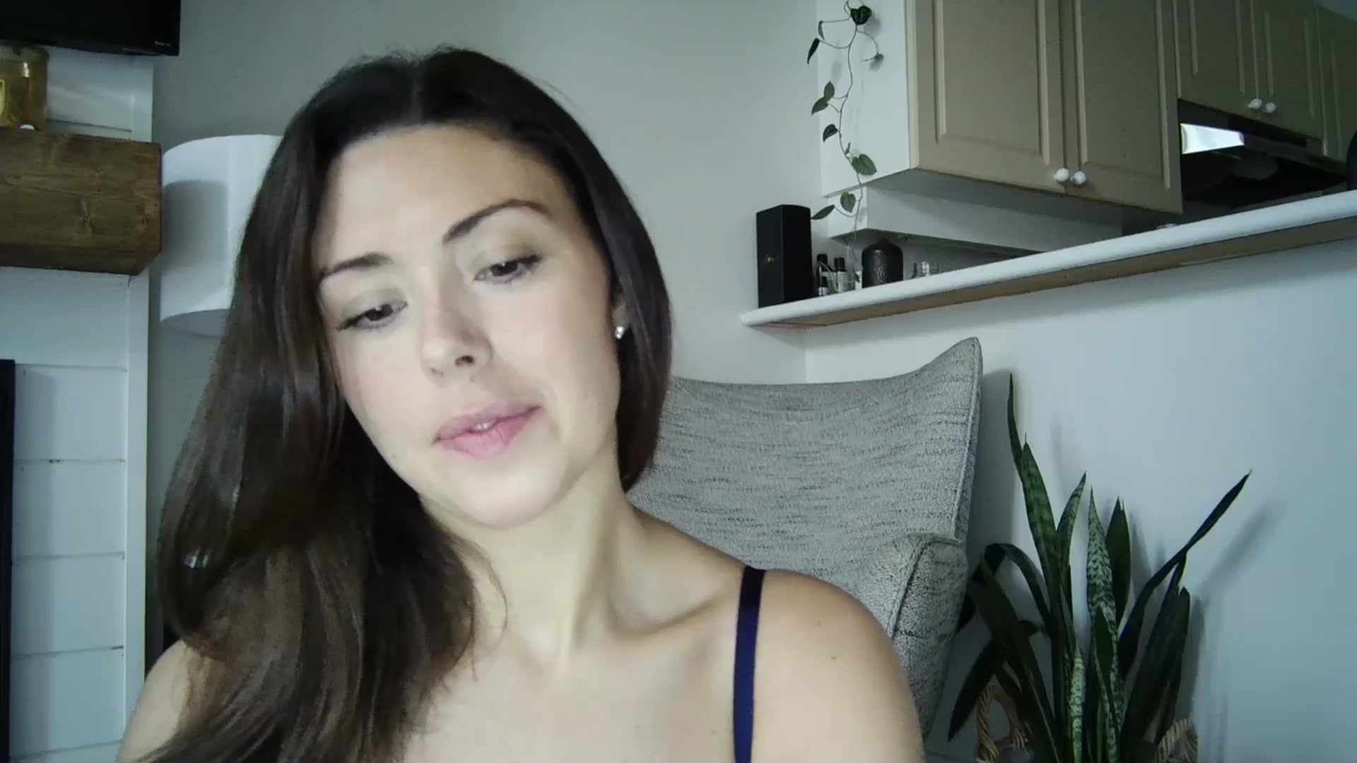 Gallery image thumbnail from Winxzyyy's myfreecams stream on, 01/02/2025, 18:45 image 13 of 20